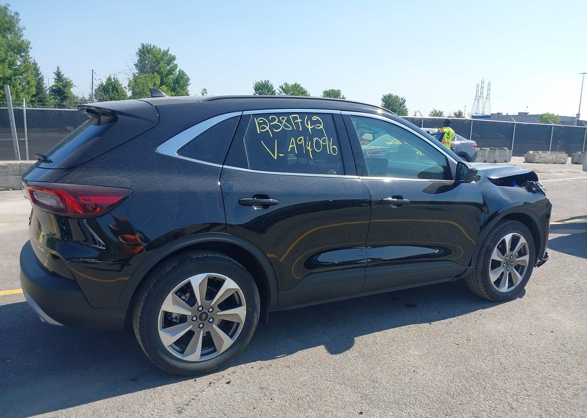 2025 FORD ESCAPE PLATINUM