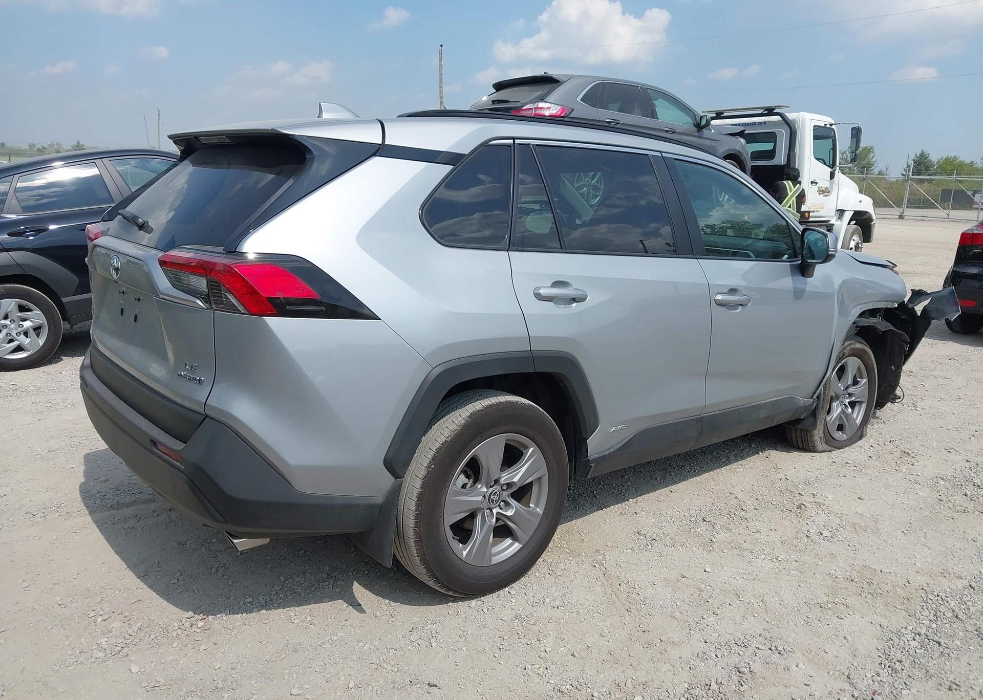 2024 TOYOTA RAV4 HYBRID LE