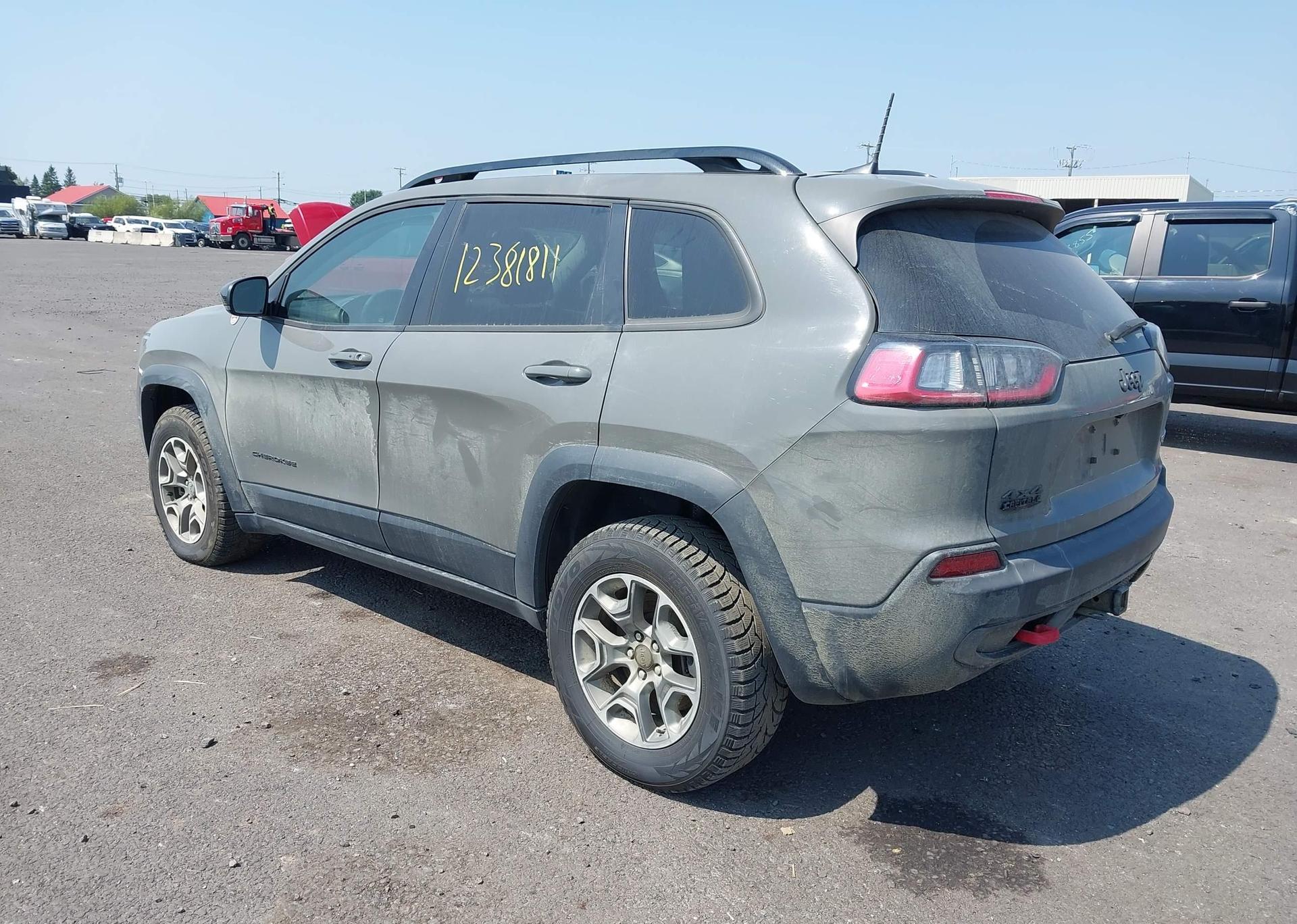 2022 JEEP CHEROKEE TRAILHAWK