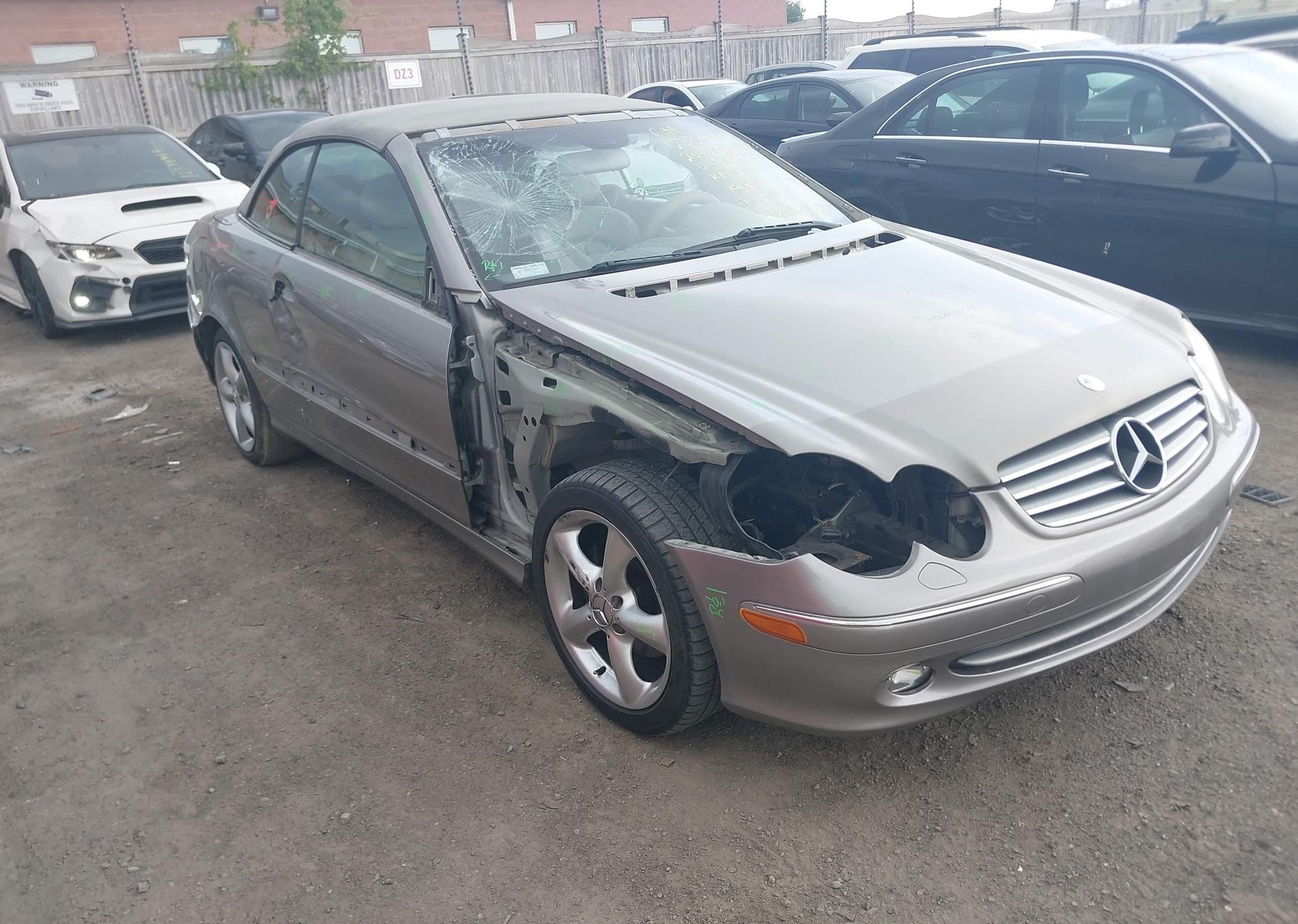 2005 MERCEDES-BENZ CLK 320