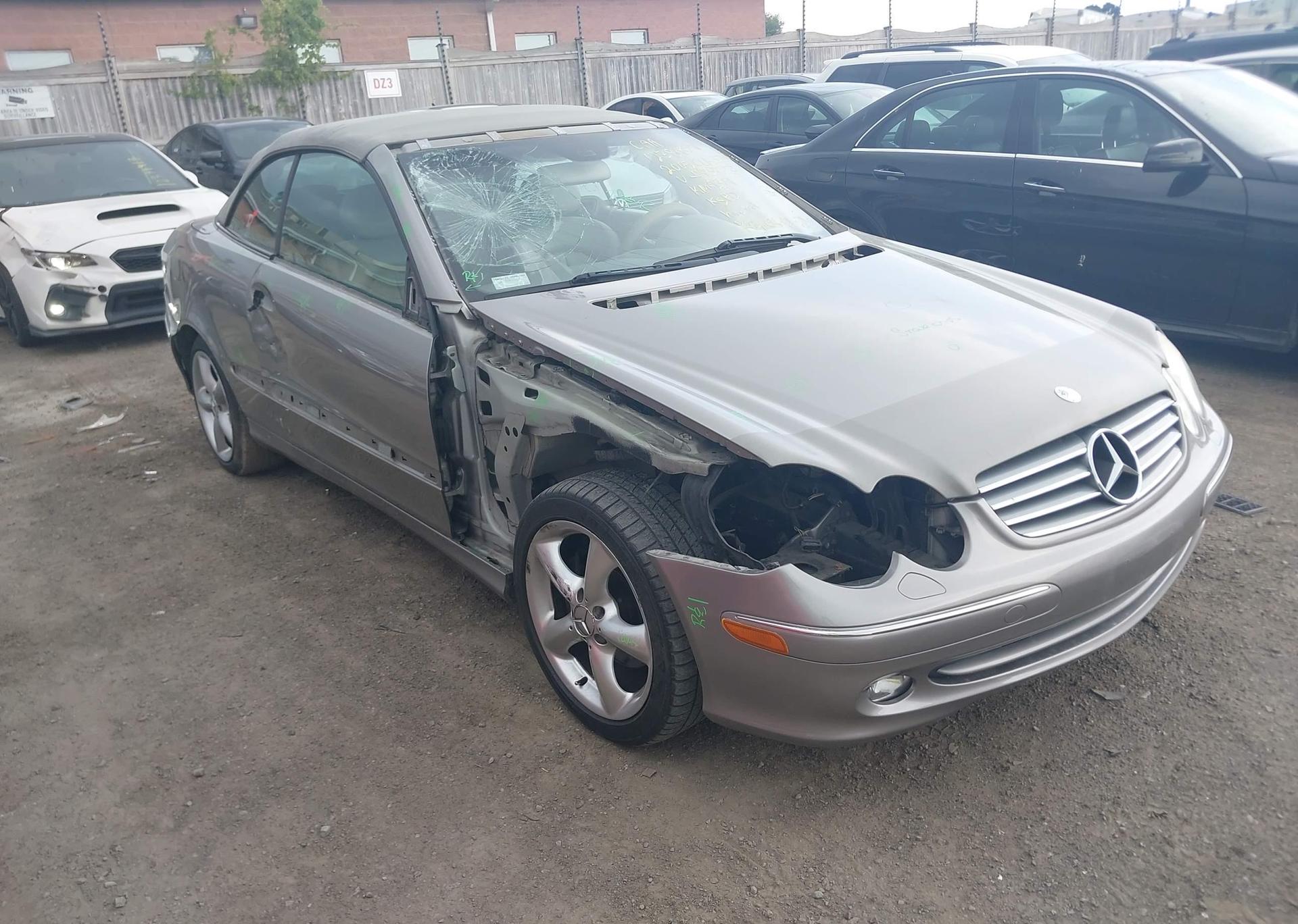 2005 MERCEDES-BENZ CLK 320