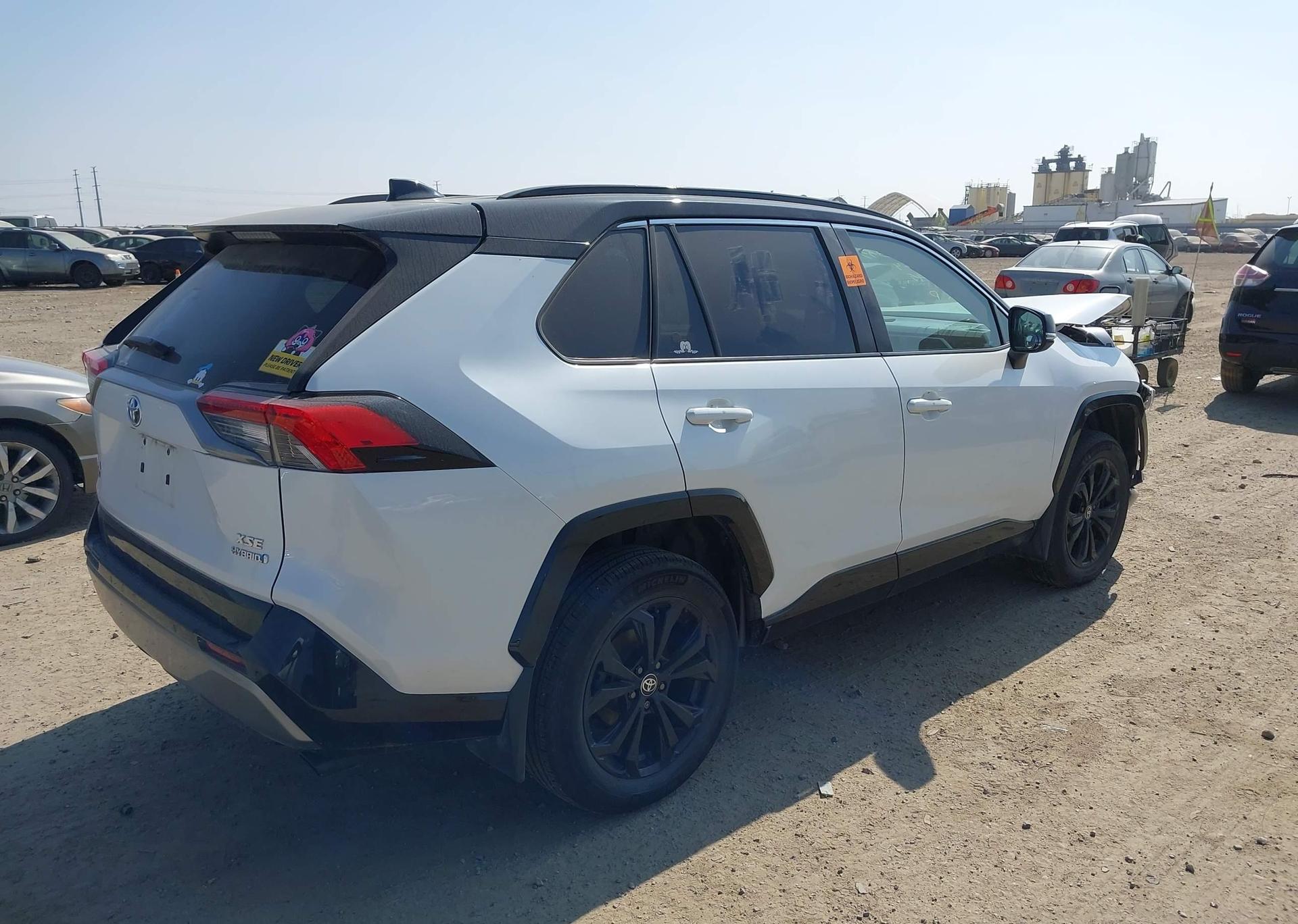 2024 TOYOTA RAV4 HYBRID XSE