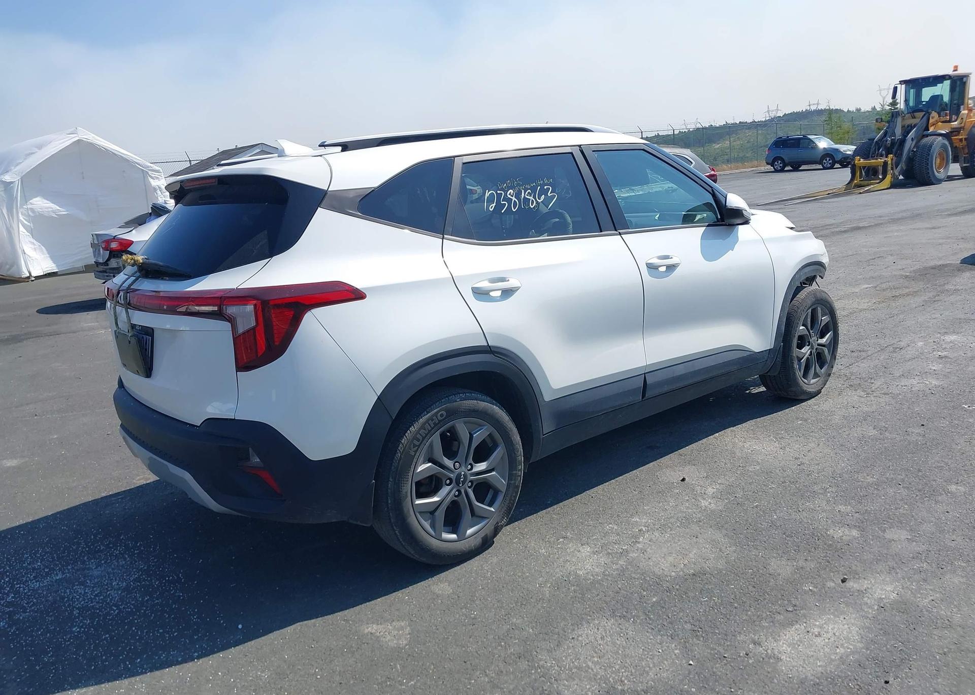 2024 KIA SELTOS LX