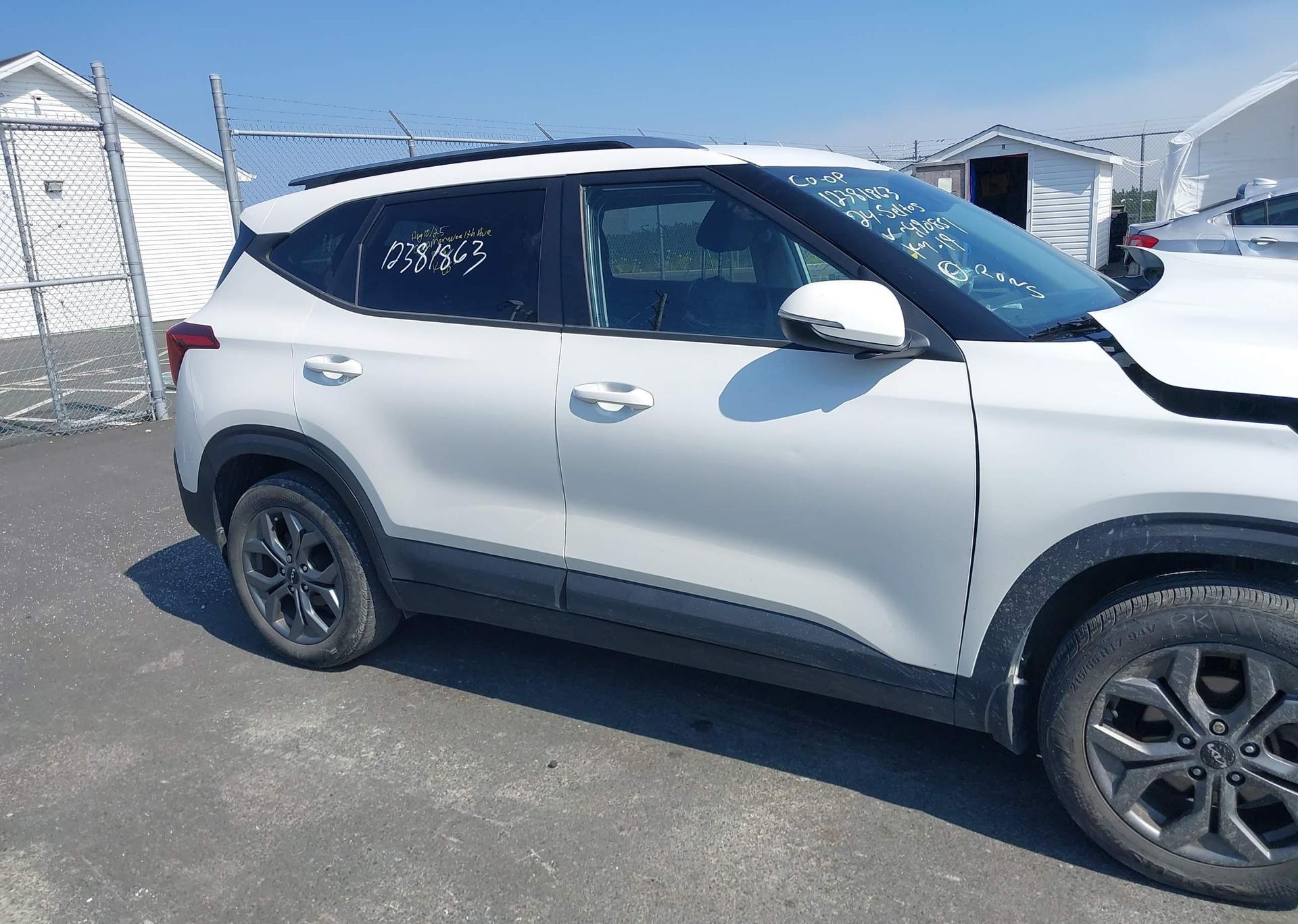 2024 KIA SELTOS LX