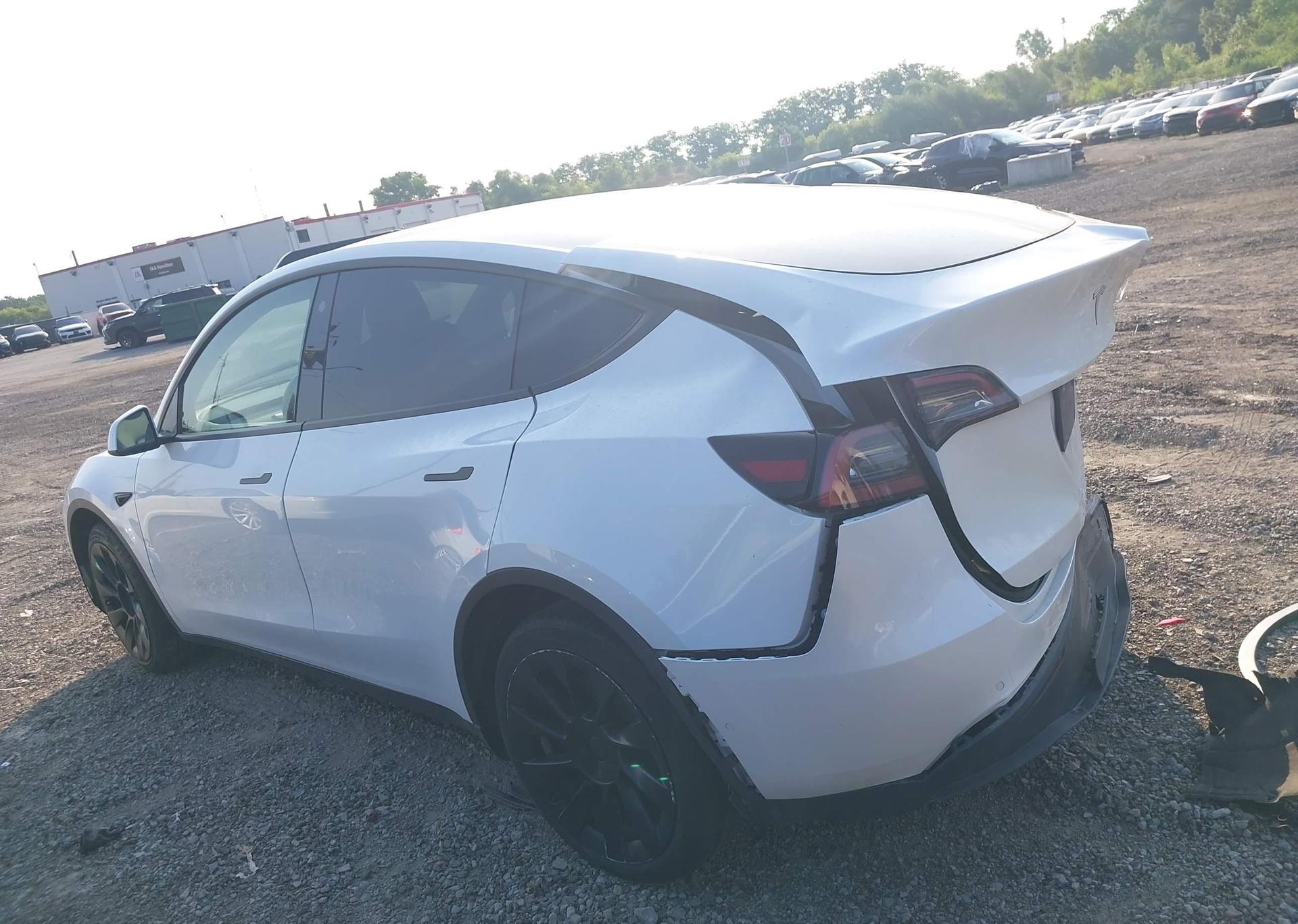 2022 TESLA MODEL Y