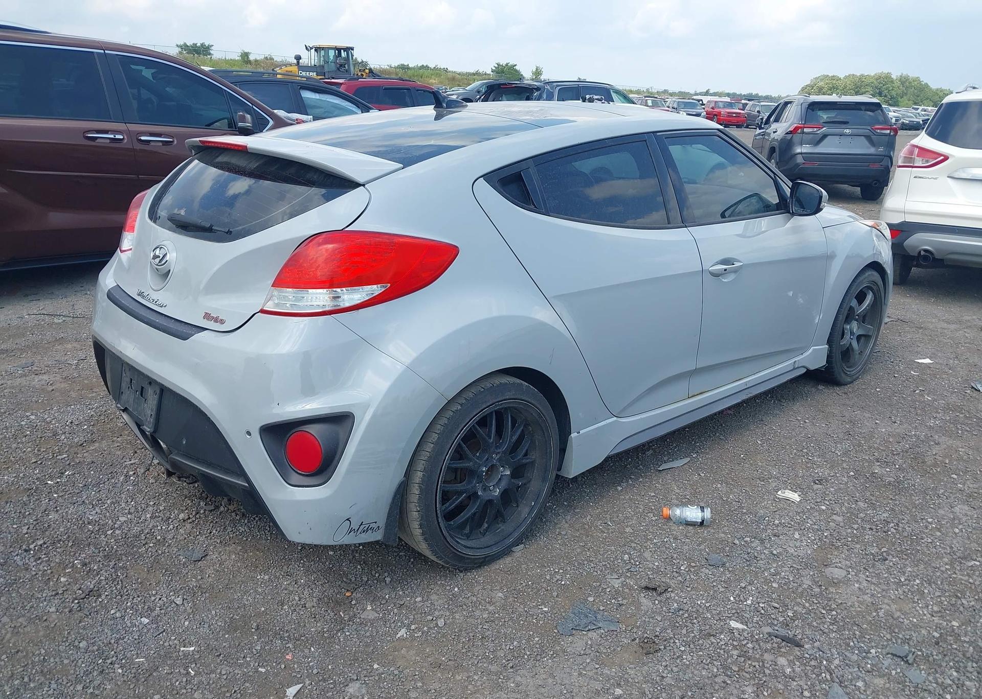 2014 HYUNDAI Veloster Turbo