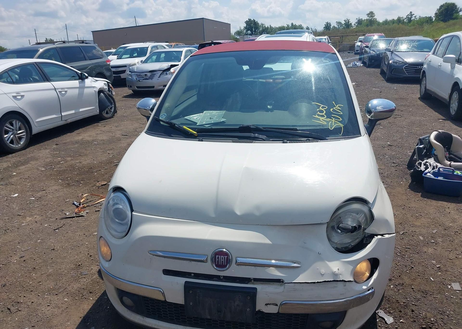 2012 FIAT 500 LOUNGE