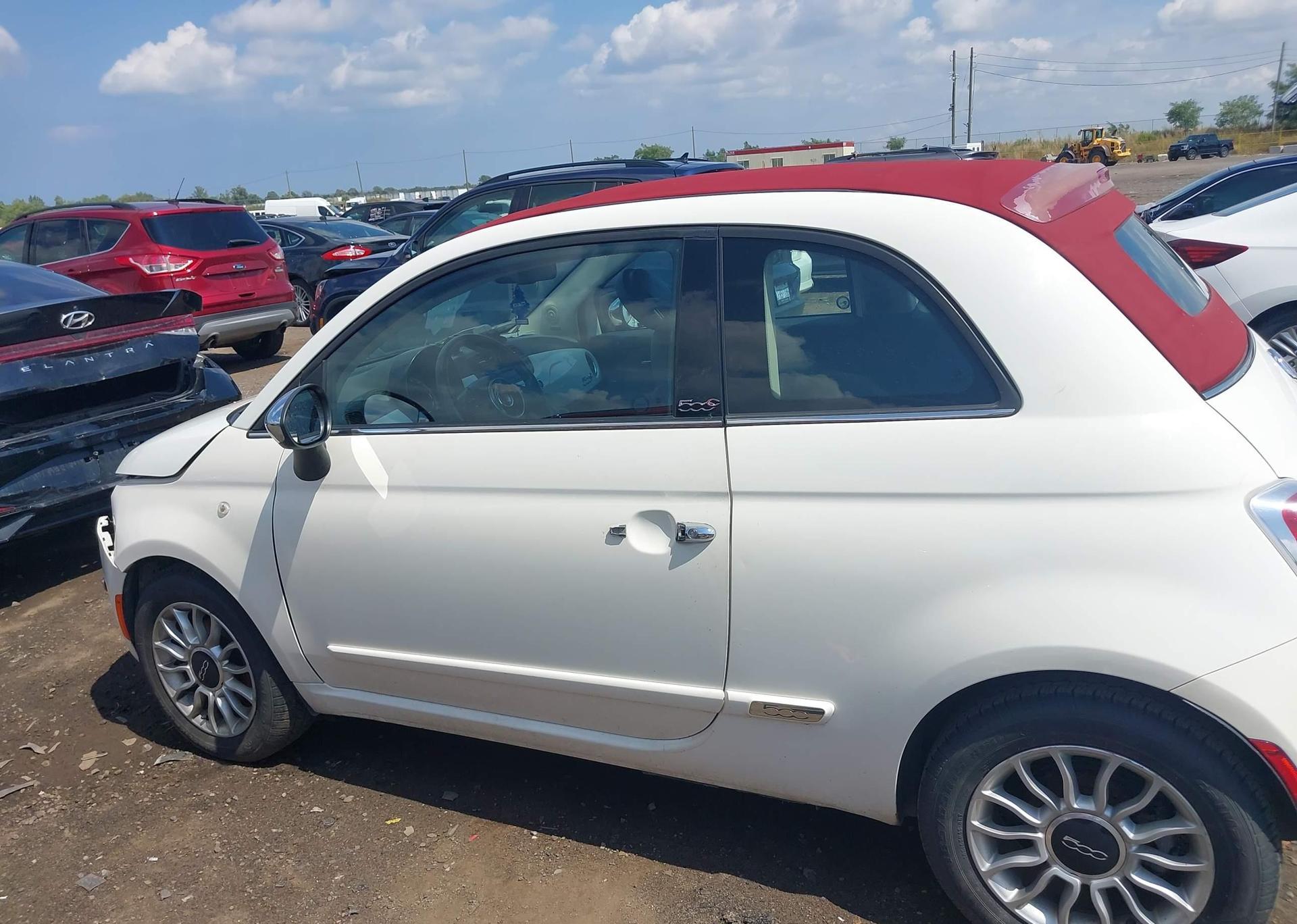 2012 FIAT 500 LOUNGE