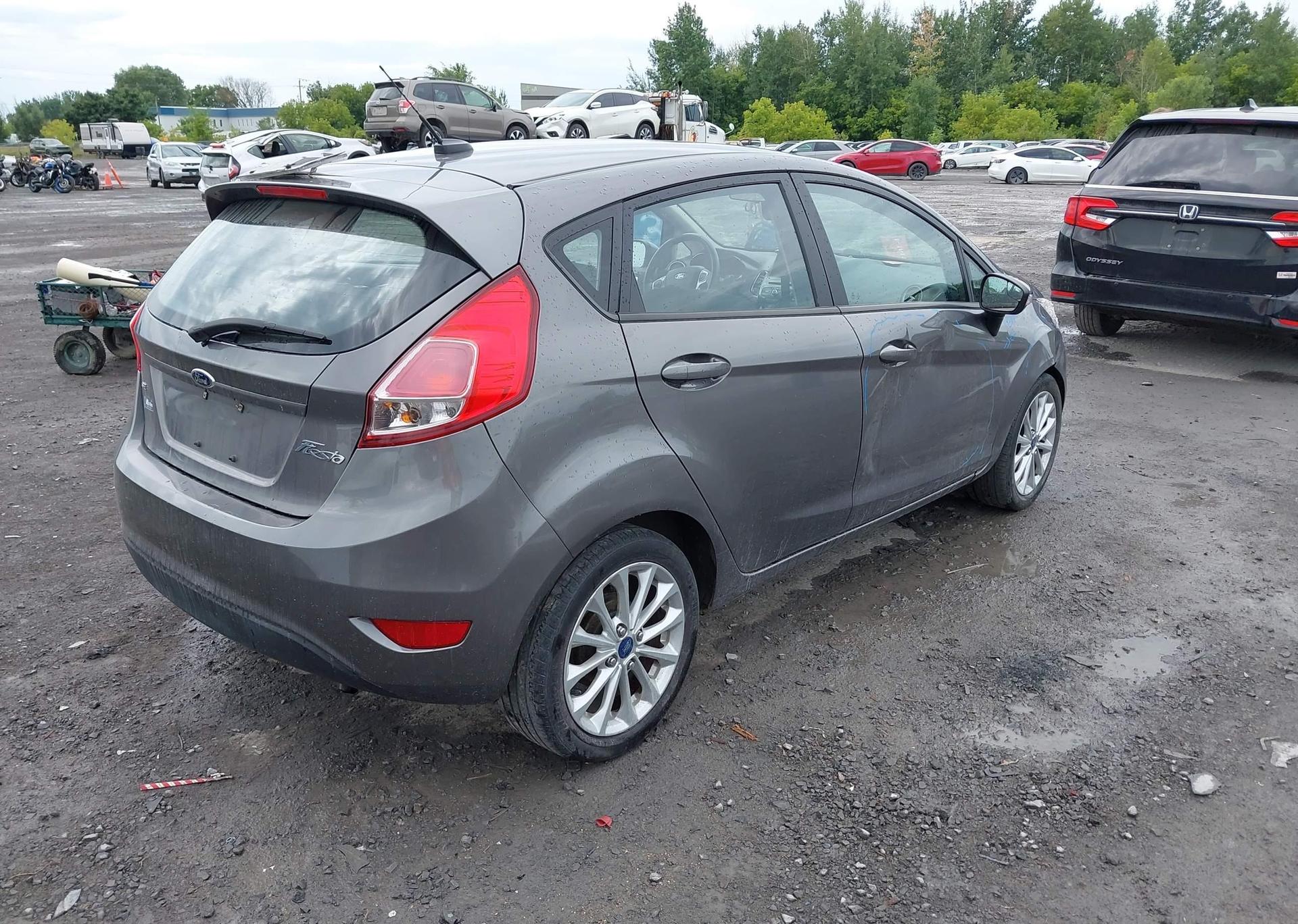 2014 FORD FIESTA SE