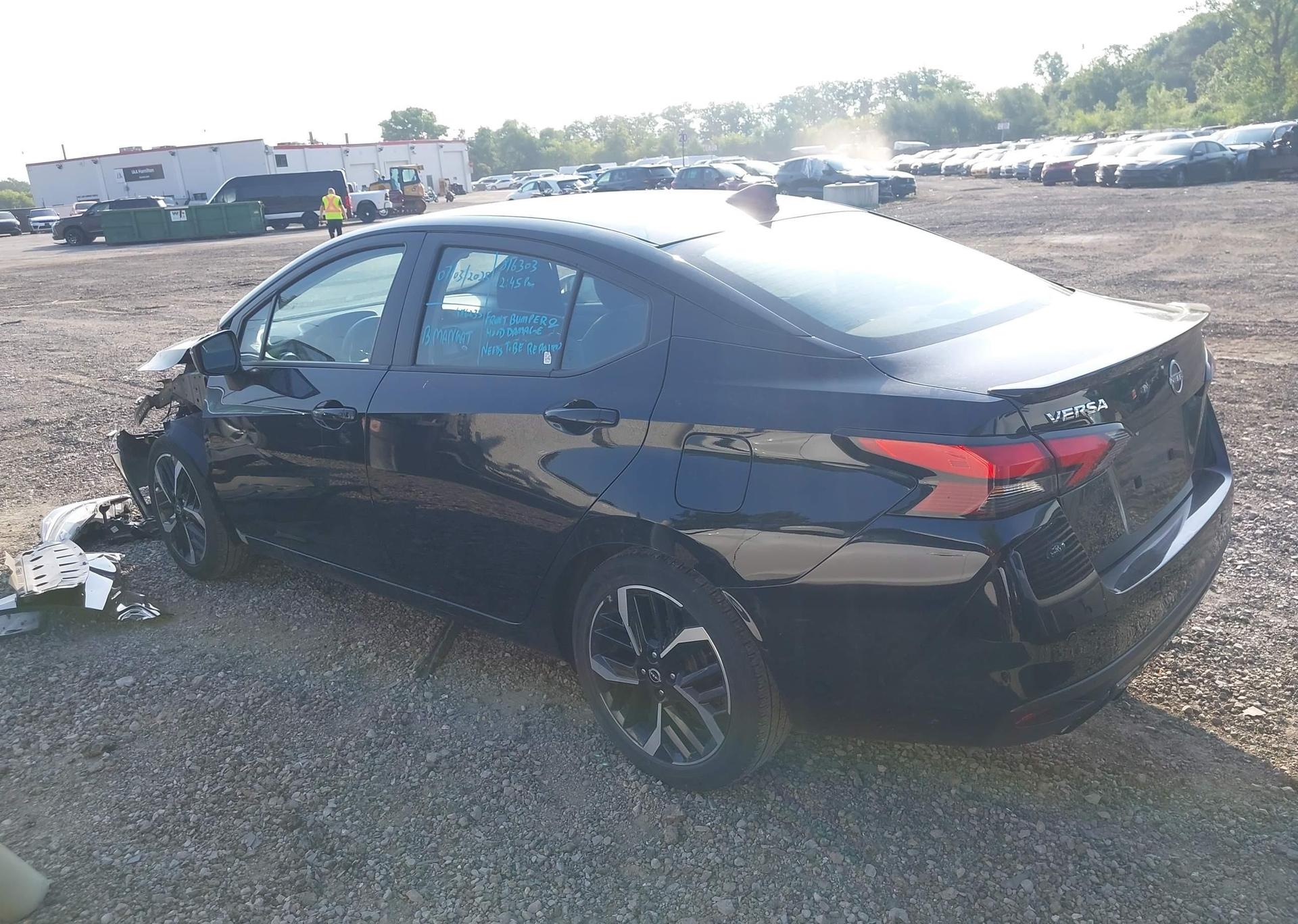 2023 NISSAN VERSA SR