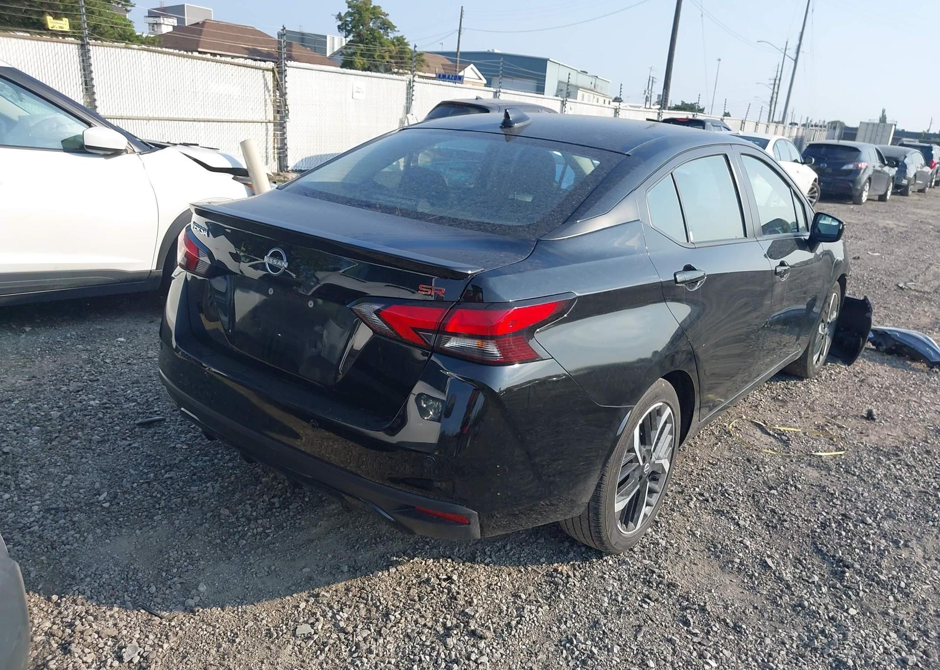 2023 NISSAN VERSA SR