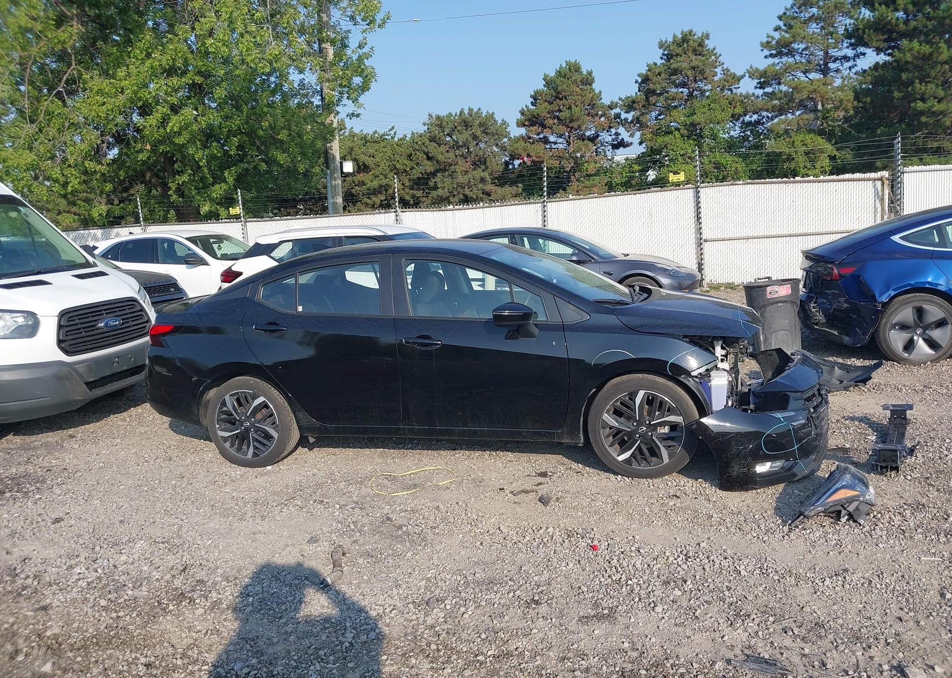 2023 NISSAN VERSA SR
