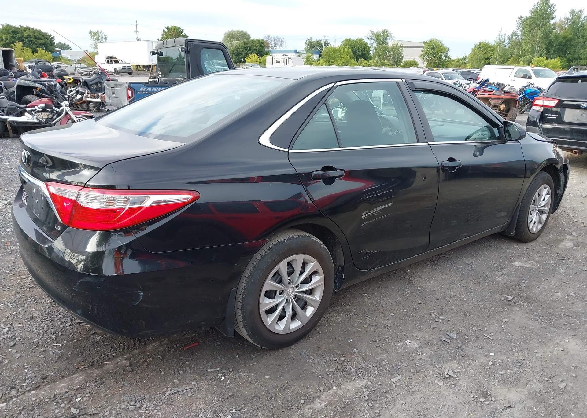 2015 TOYOTA CAMRY LE