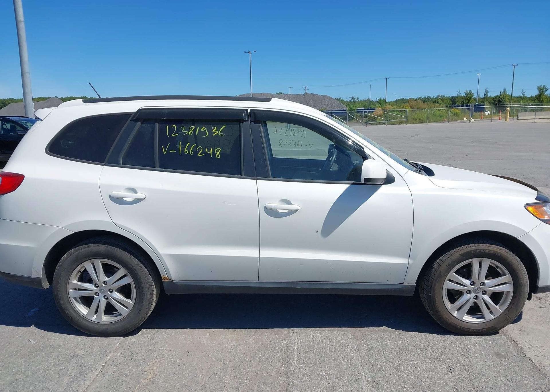 2012 HYUNDAI SANTA FE GLS