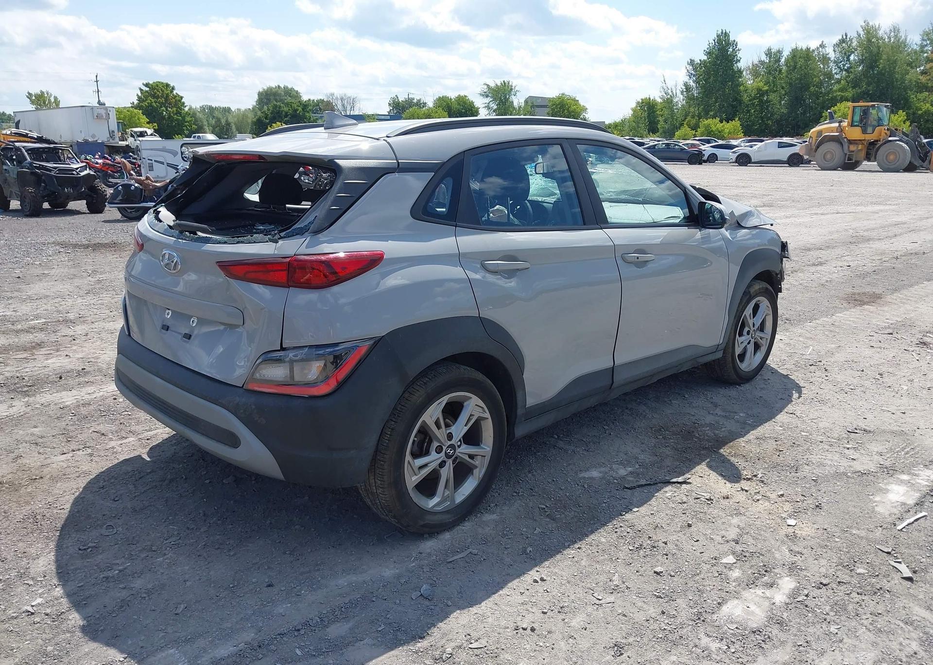 2023 HYUNDAI KONA SE