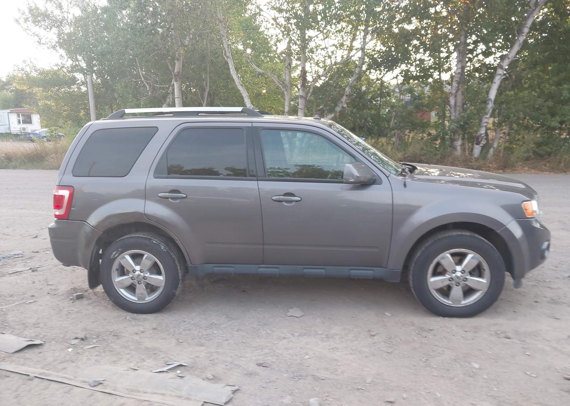 2012 FORD ESCAPE LIMITED