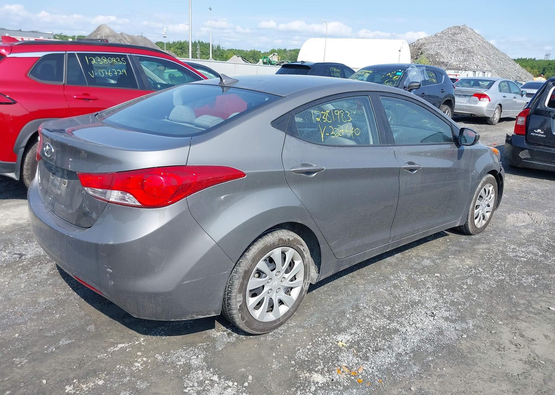 2013 HYUNDAI ELANTRA GLS