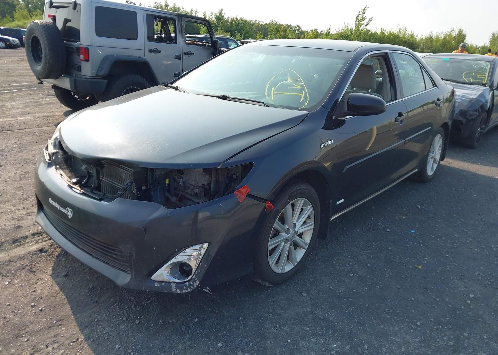 2013 TOYOTA CAMRY HYBRID