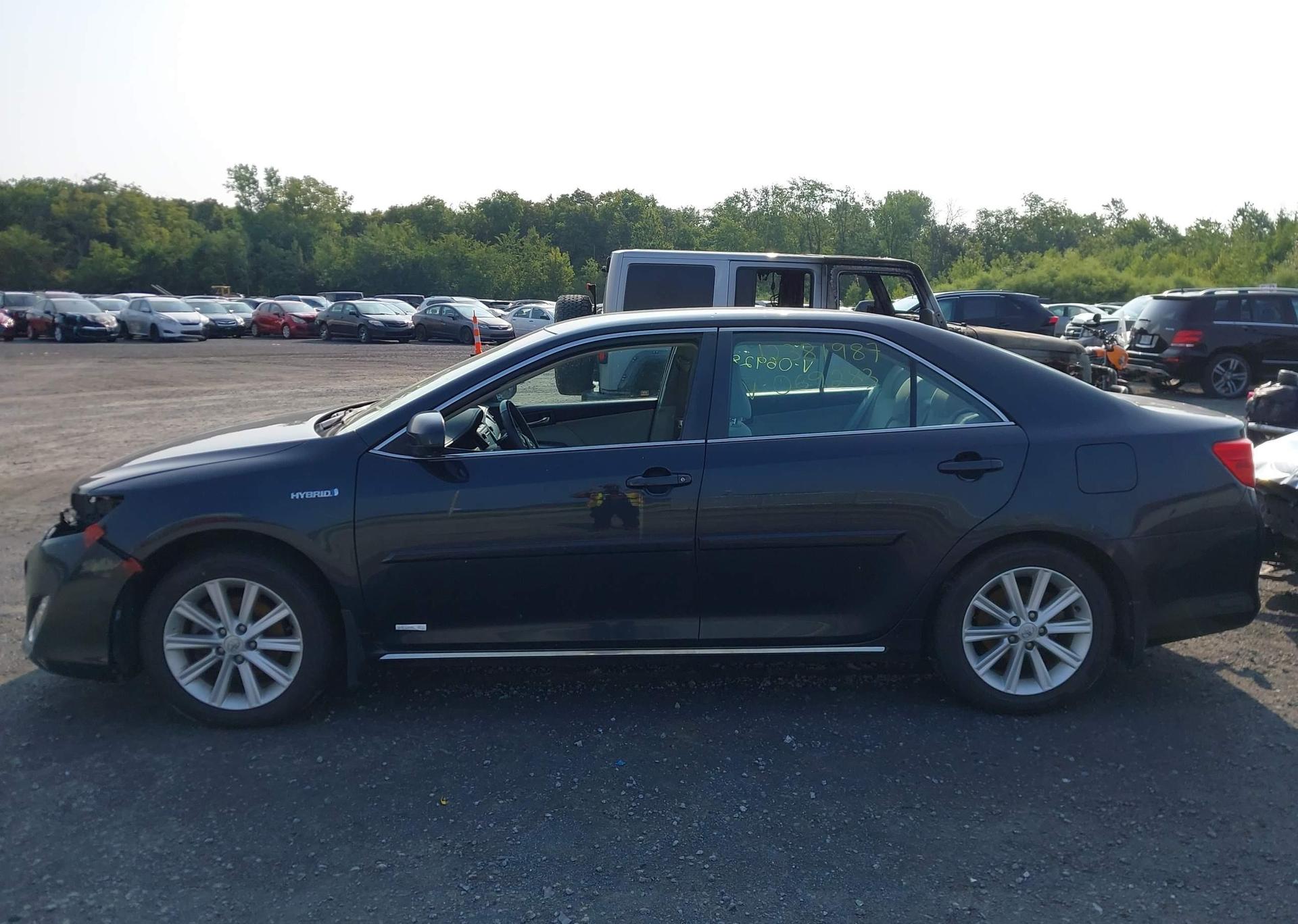 2013 TOYOTA CAMRY HYBRID