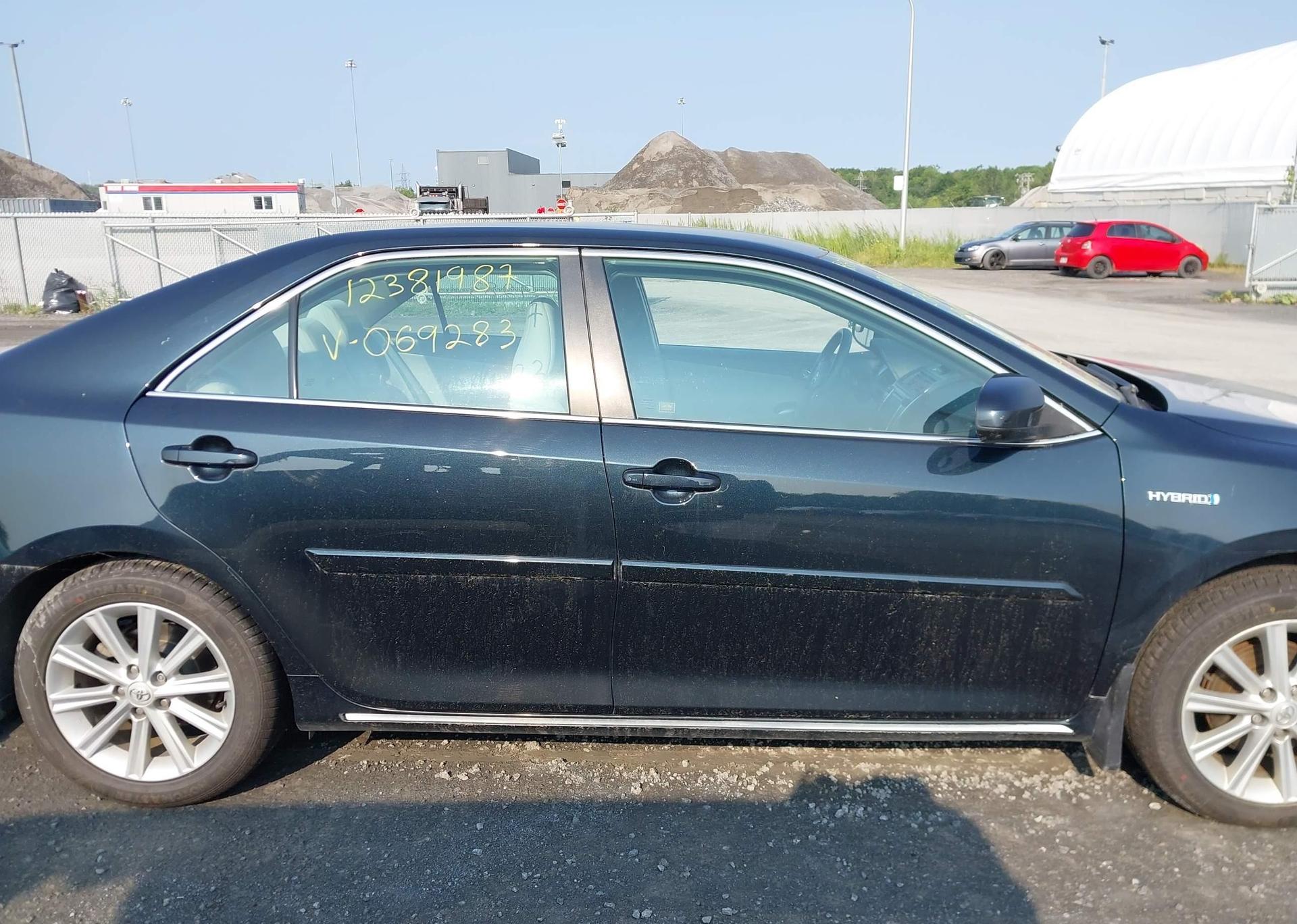 2013 TOYOTA CAMRY HYBRID