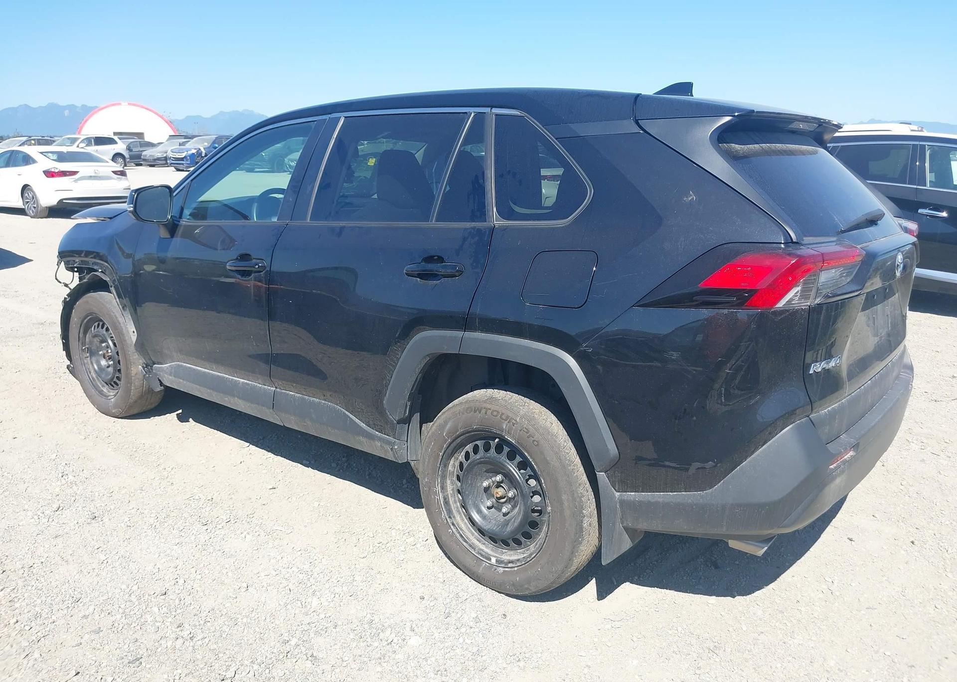 2022 TOYOTA RAV4 LE