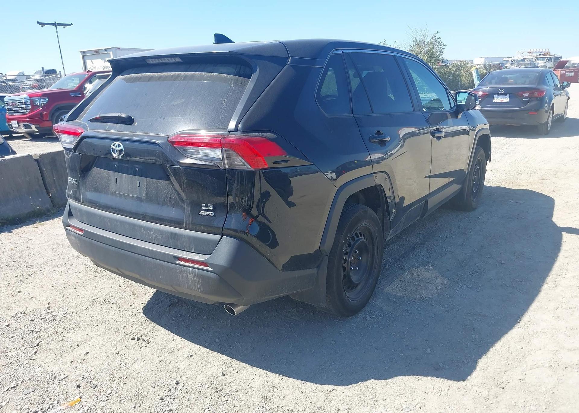 2022 TOYOTA RAV4 LE