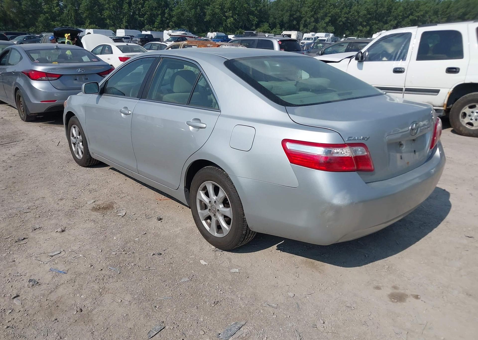 2007 TOYOTA CAMRY LE