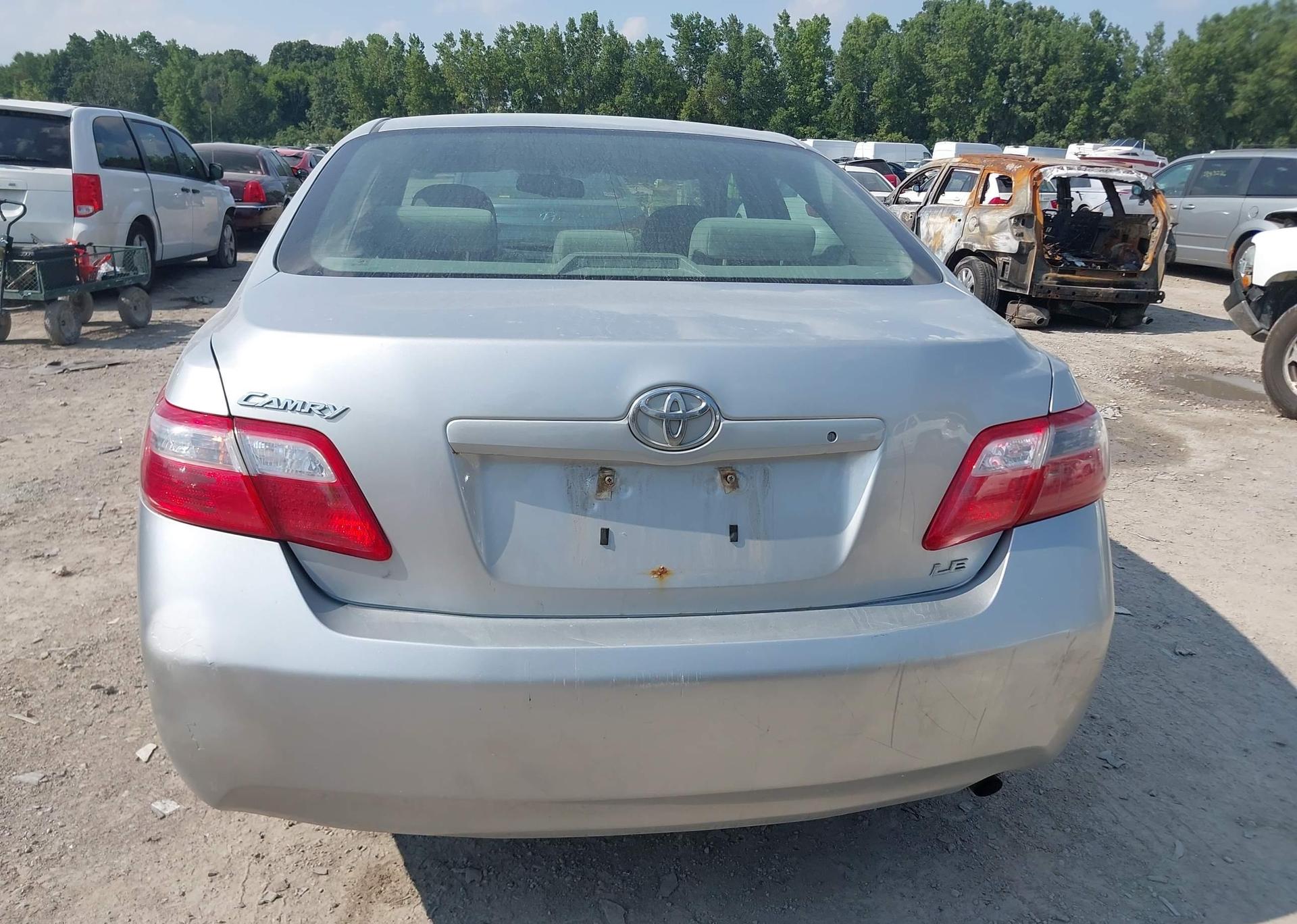 2007 TOYOTA CAMRY LE