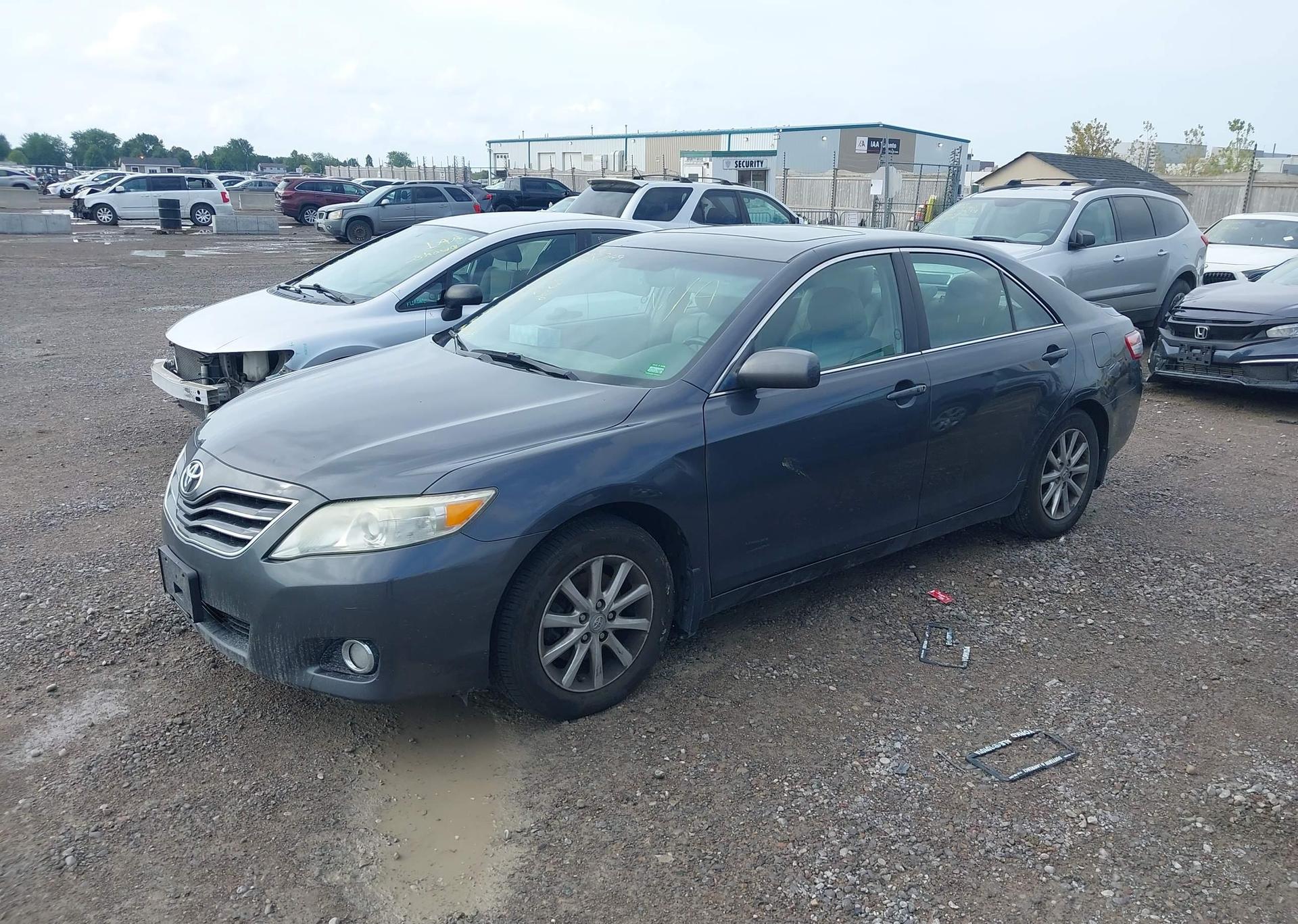 2011 TOYOTA CAMRY