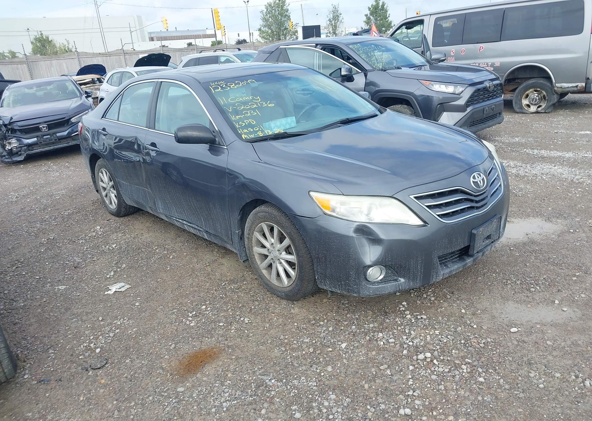 2011 TOYOTA CAMRY