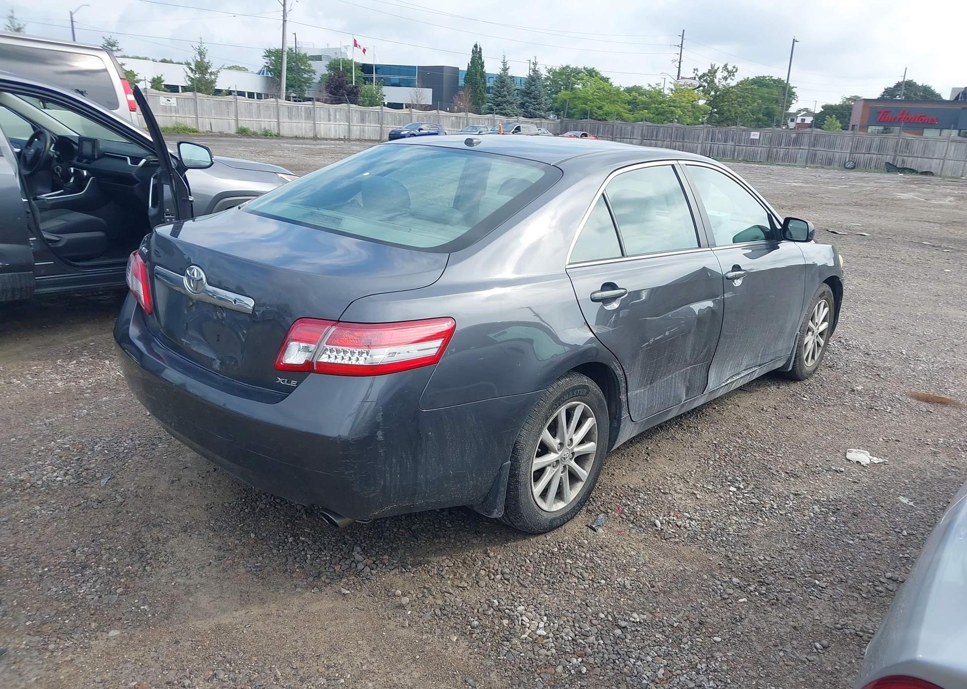 2011 TOYOTA CAMRY