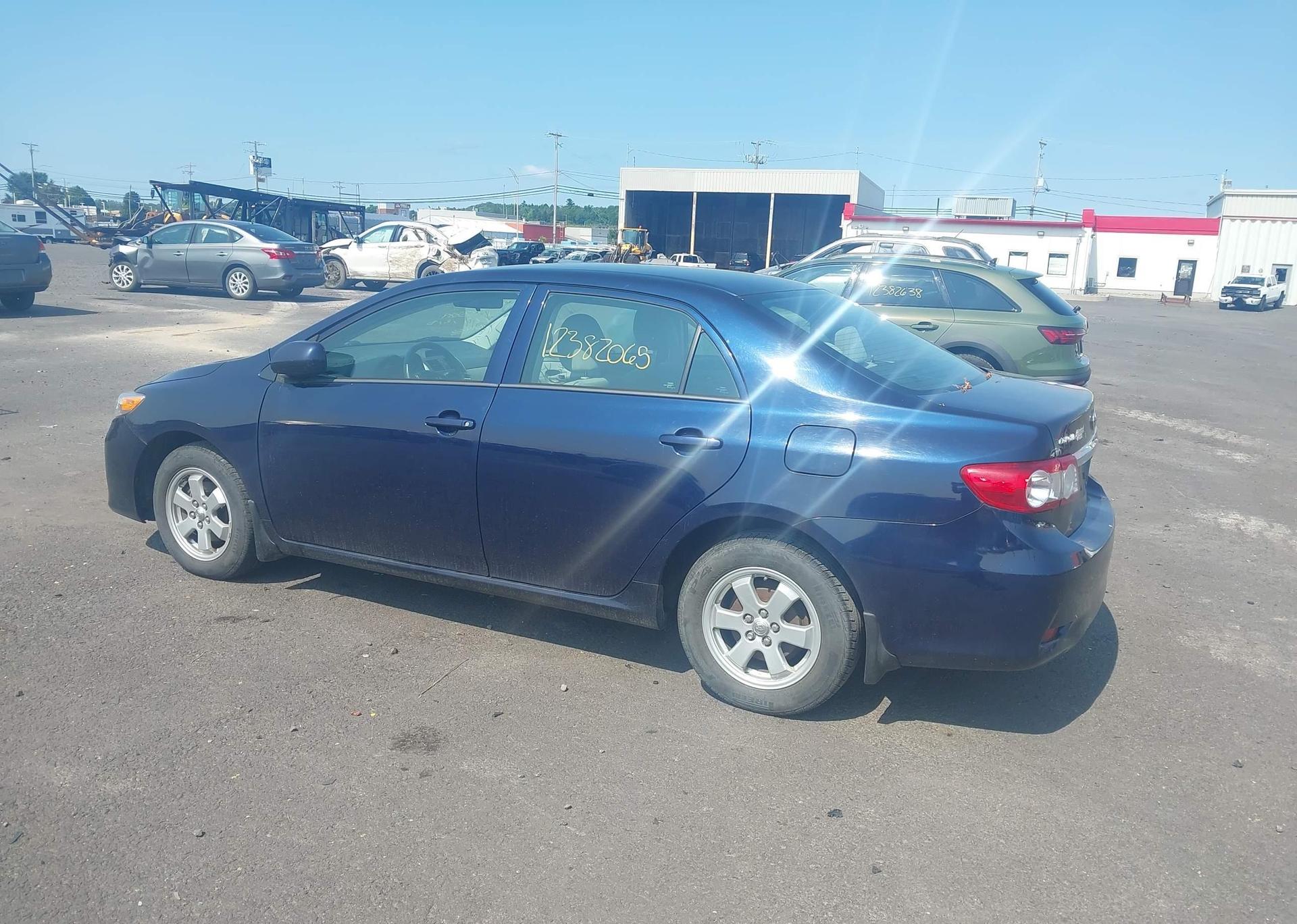 2013 TOYOTA COROLLA S