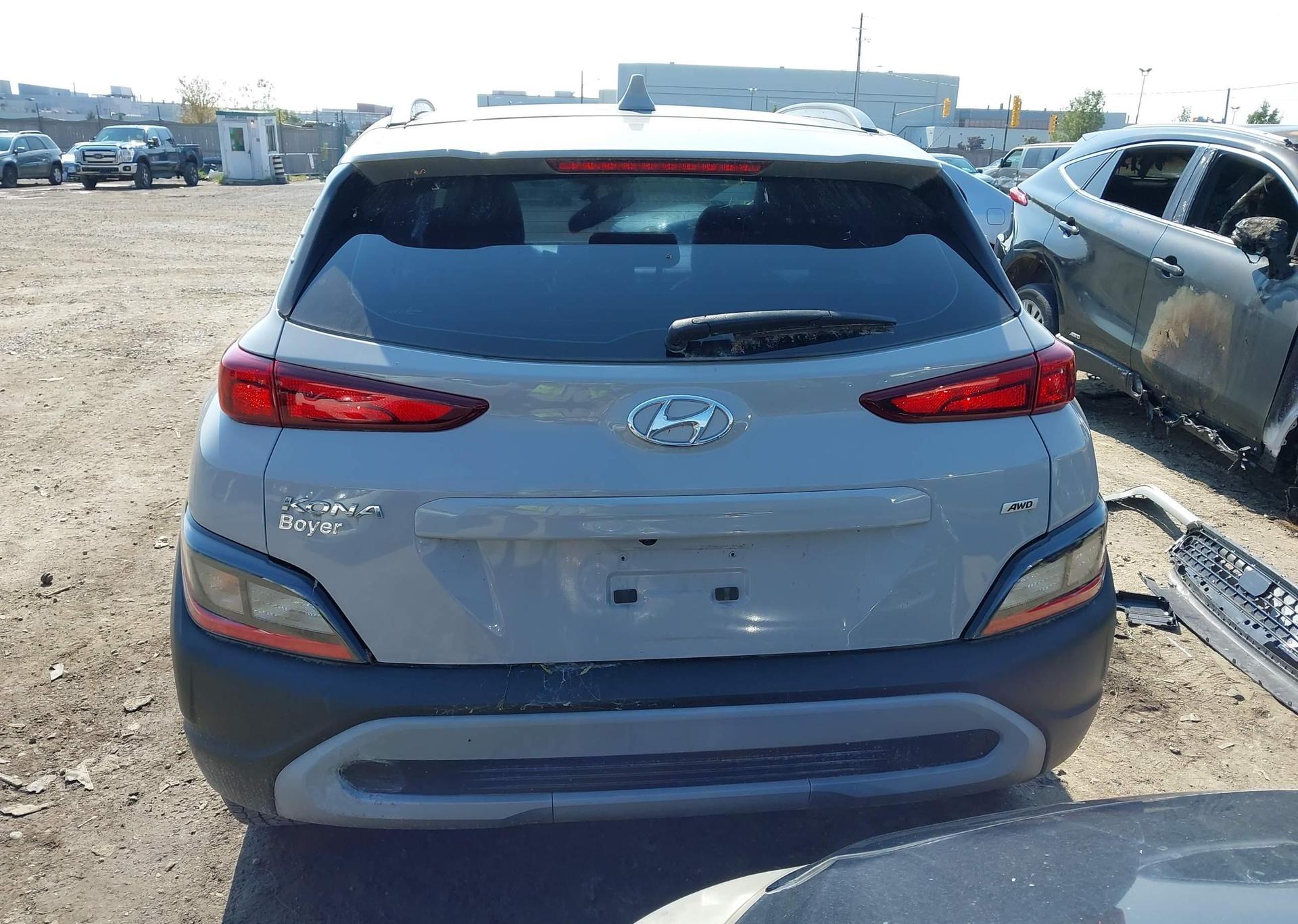 2022 HYUNDAI KONA PREFERRED AWD WITH SUN AND LEATHER PACKAGE