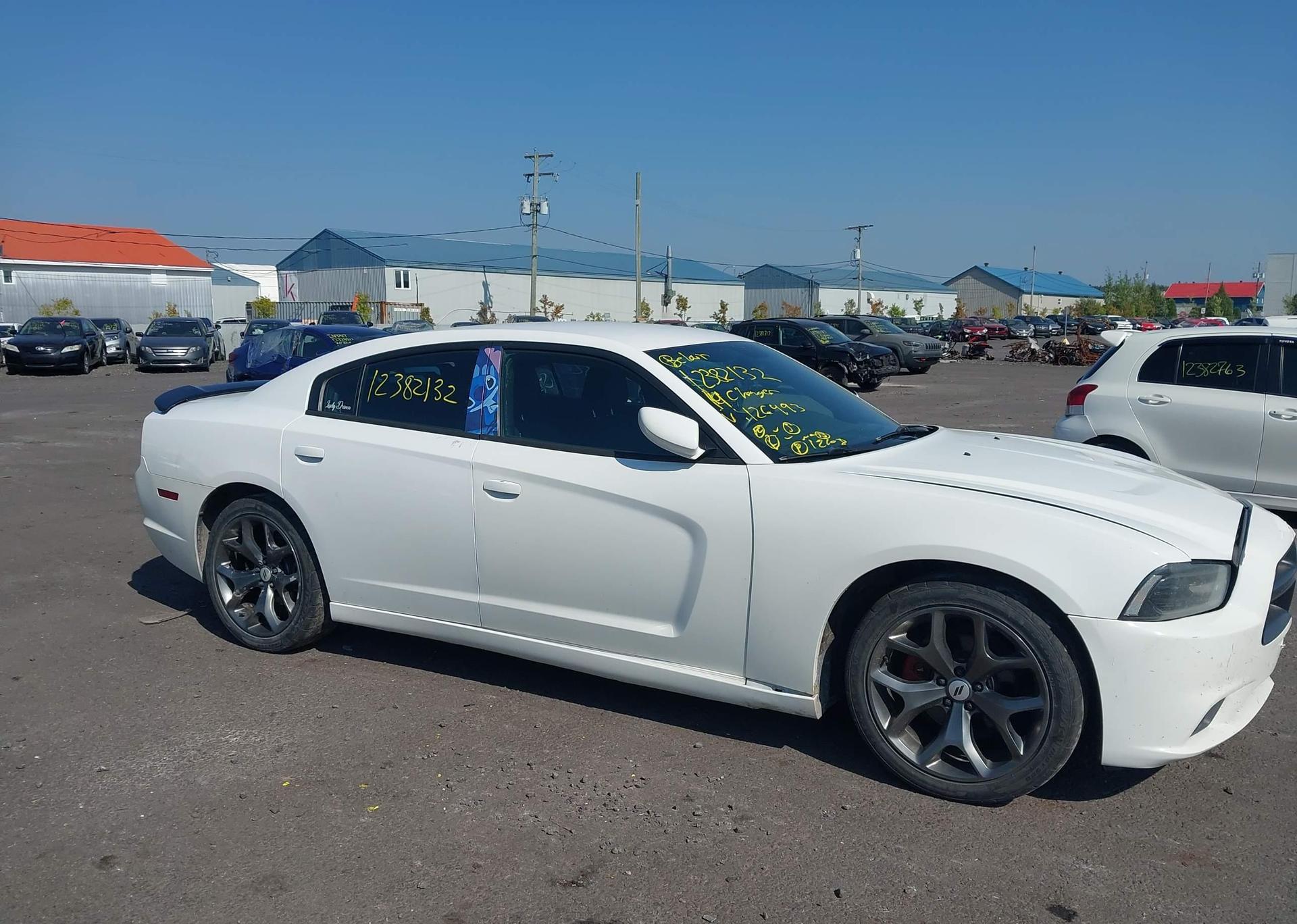 2014 DODGE CHARGER SE