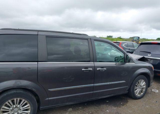 2015 CHRYSLER TOWN & COUNTRY TOURING