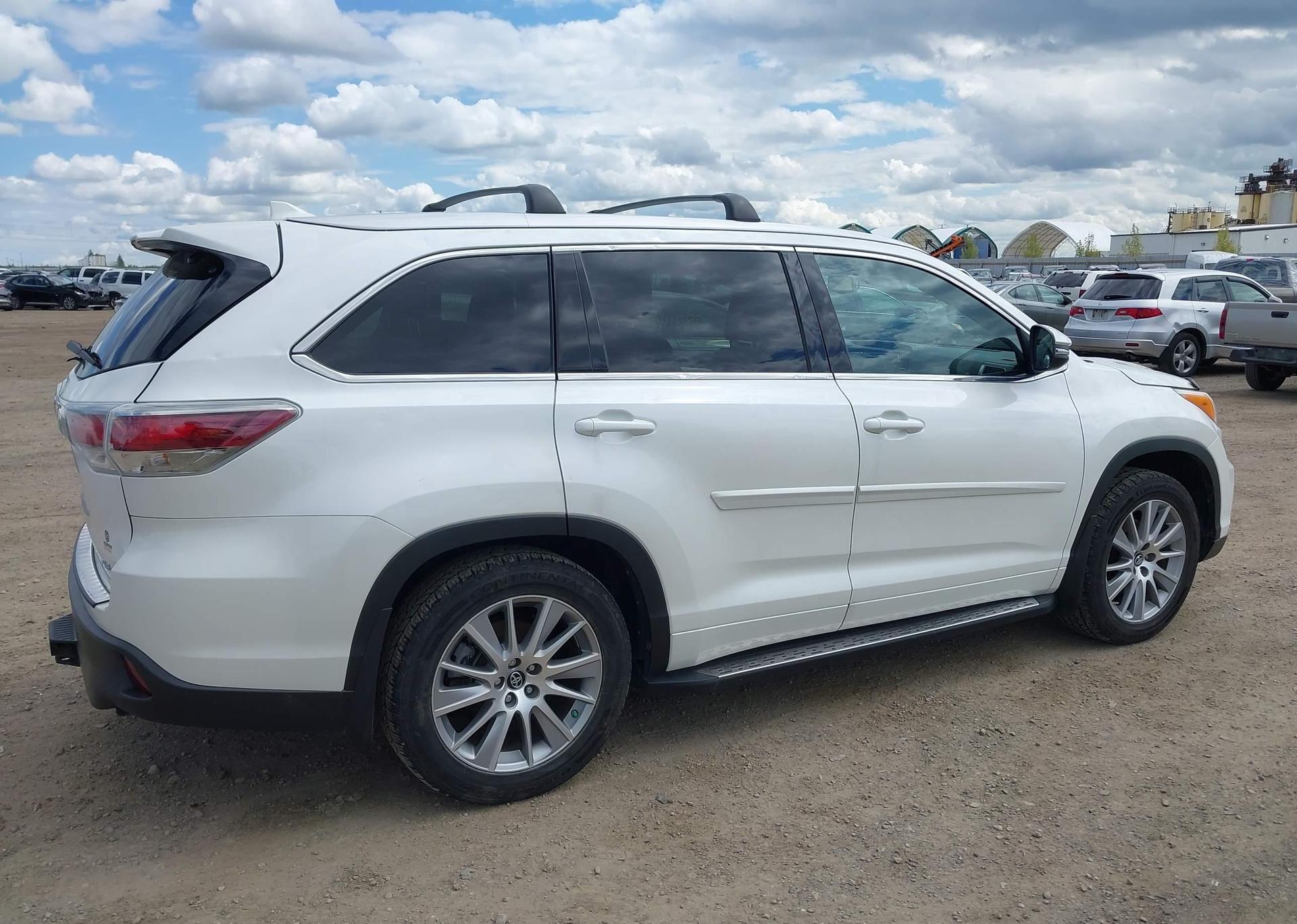 2016 TOYOTA highlander xle