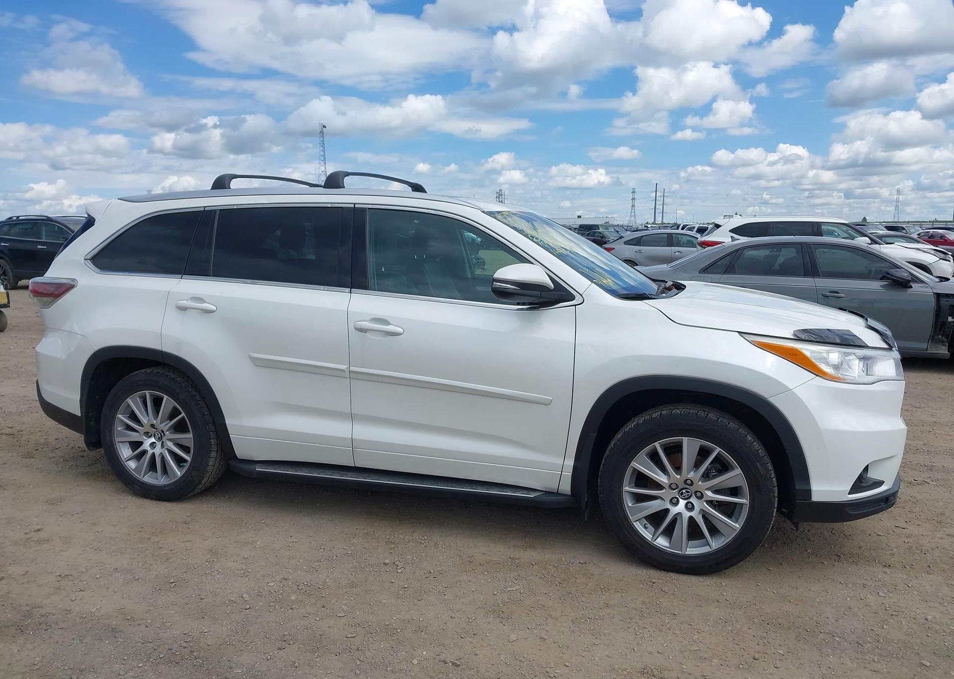 2016 TOYOTA highlander xle