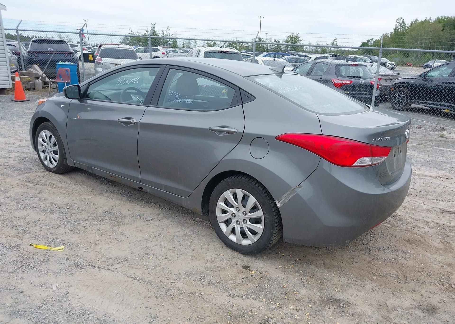 2012 HYUNDAI ELANTRA GLS