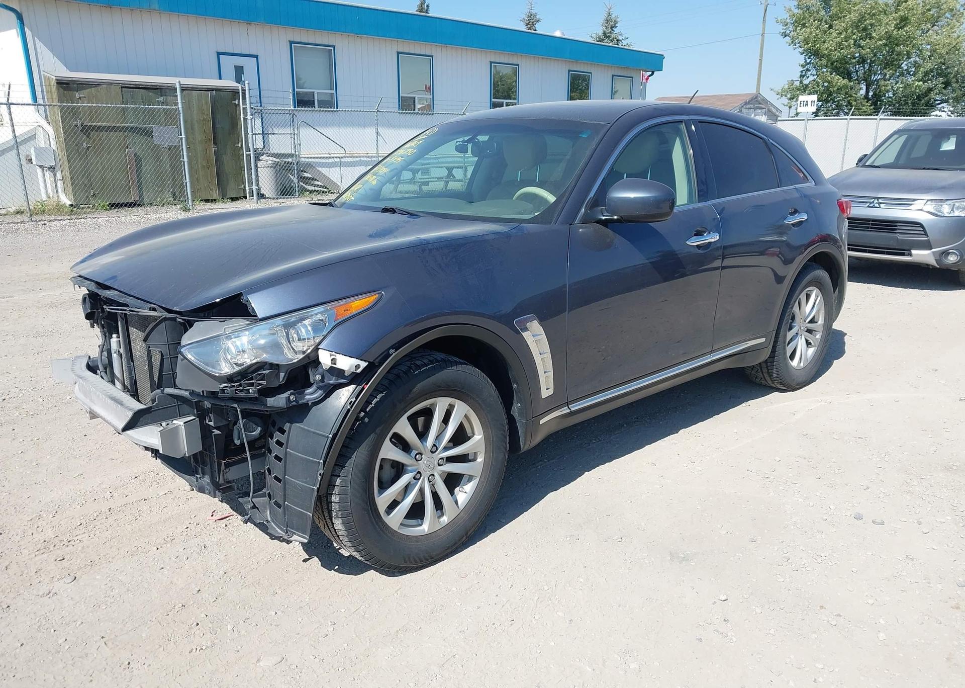 2011 INFINITI FX35
