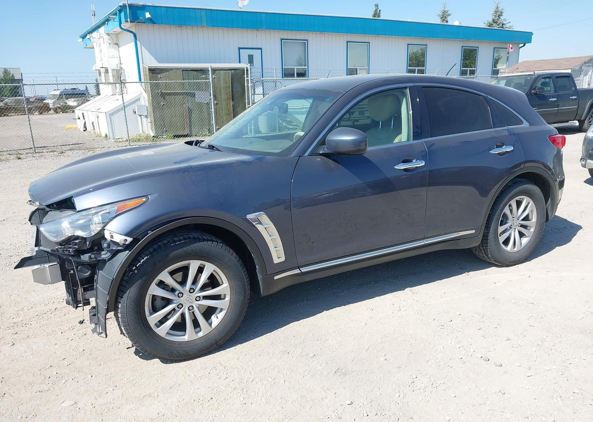 2011 INFINITI FX35