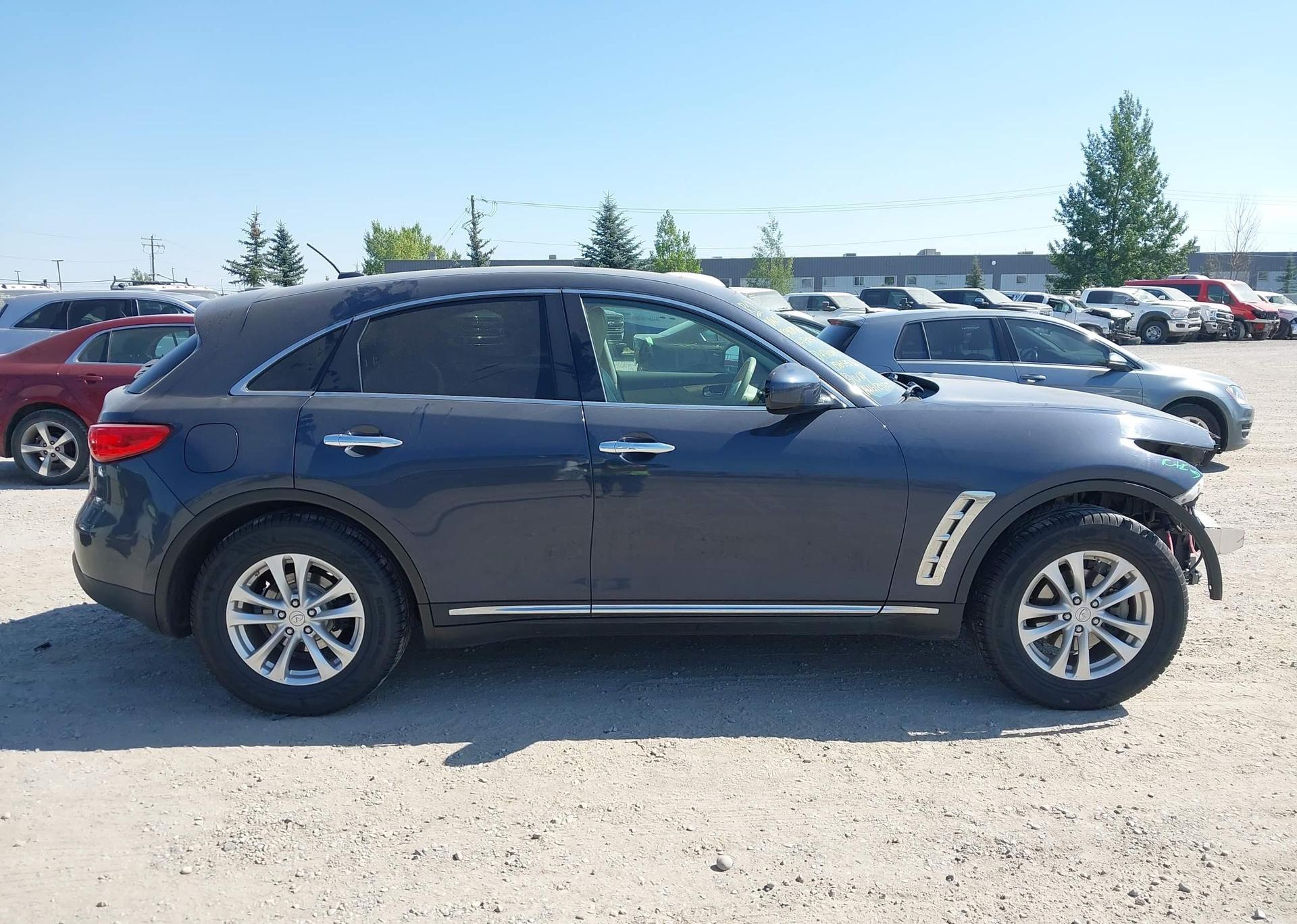 2011 INFINITI FX35