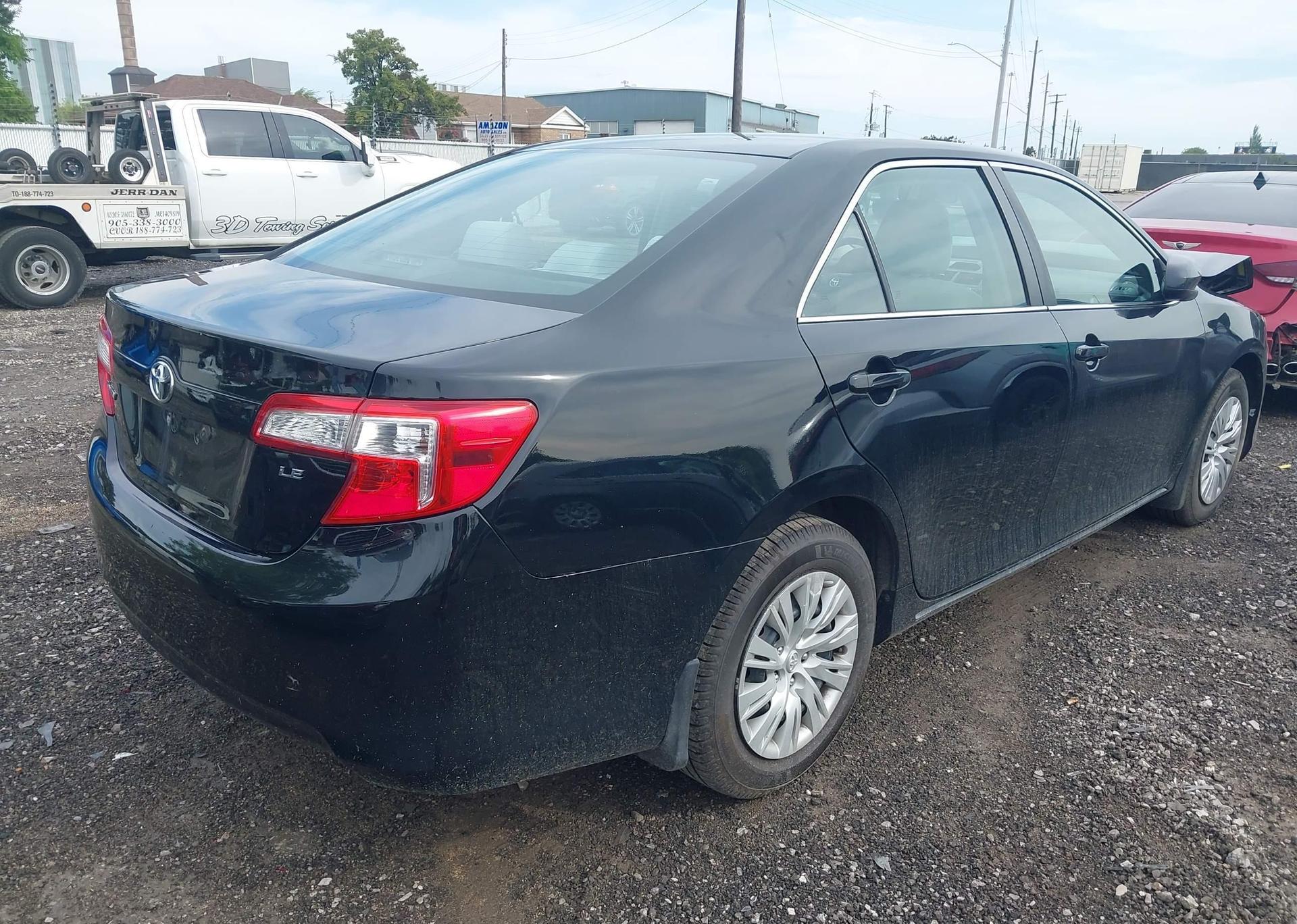 2012 TOYOTA CAMRY SE