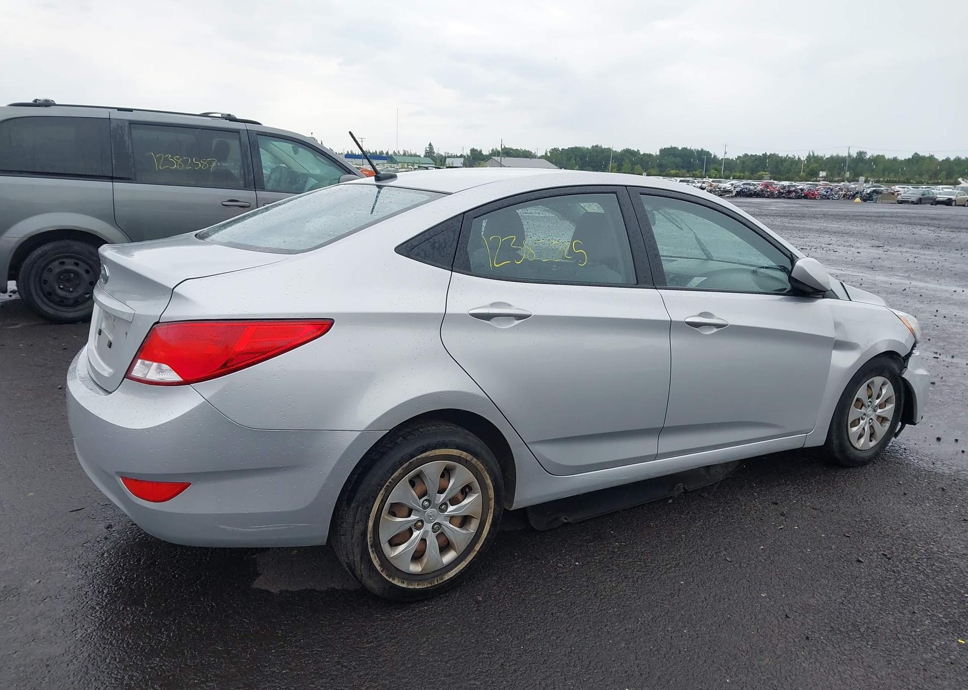 2016 HYUNDAI ACCENT SE