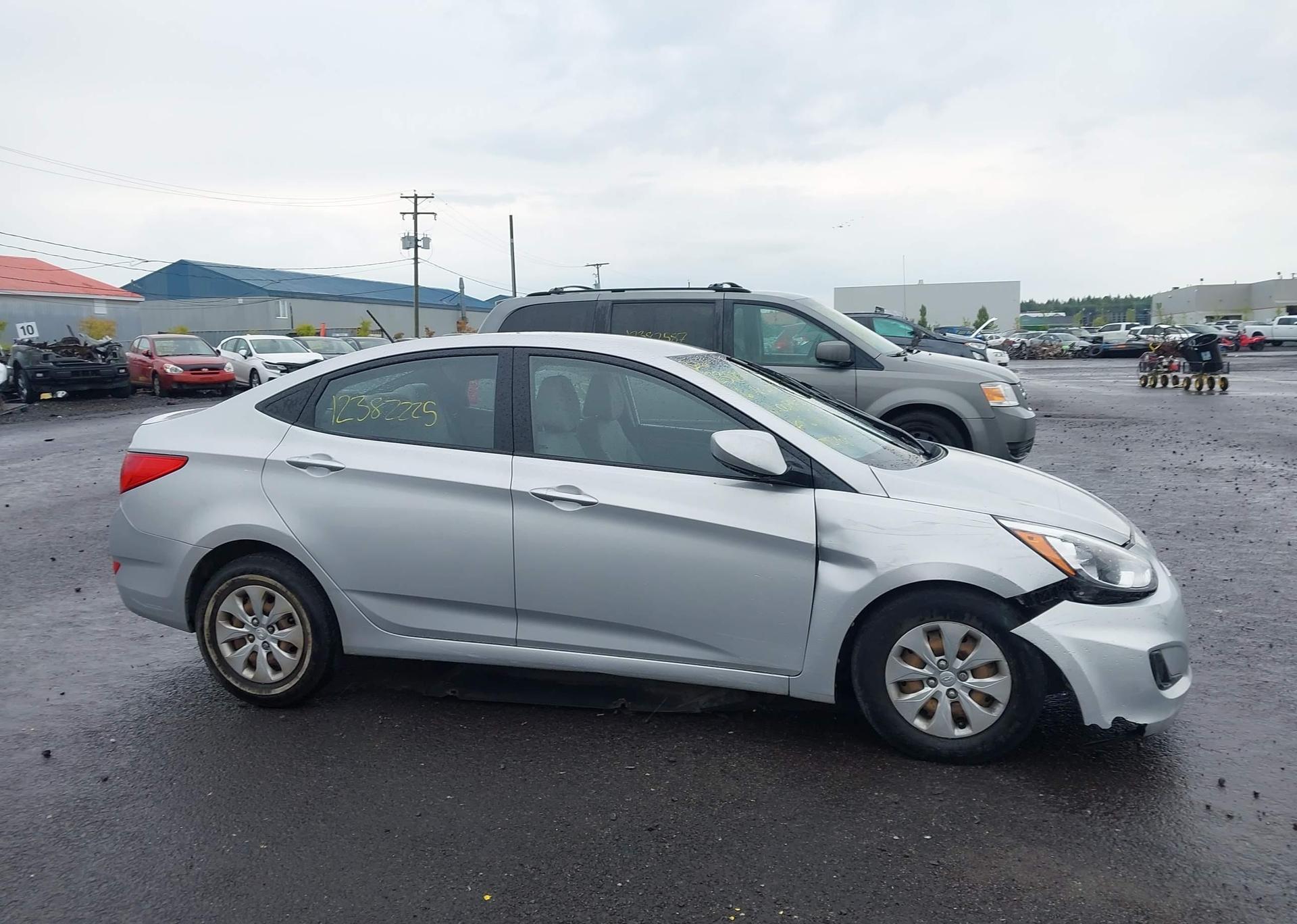 2016 HYUNDAI ACCENT SE