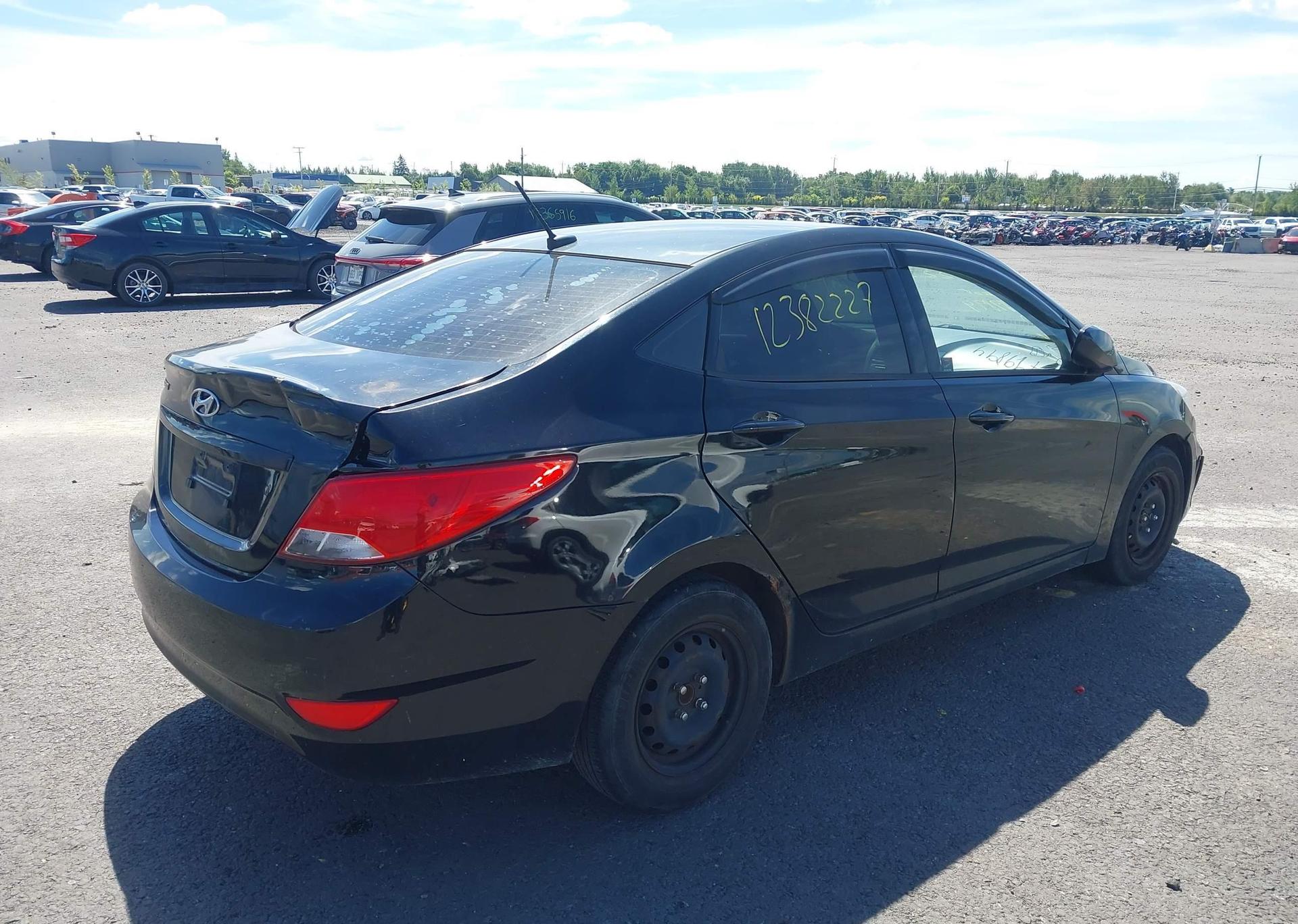 2015 HYUNDAI ACCENT GLS