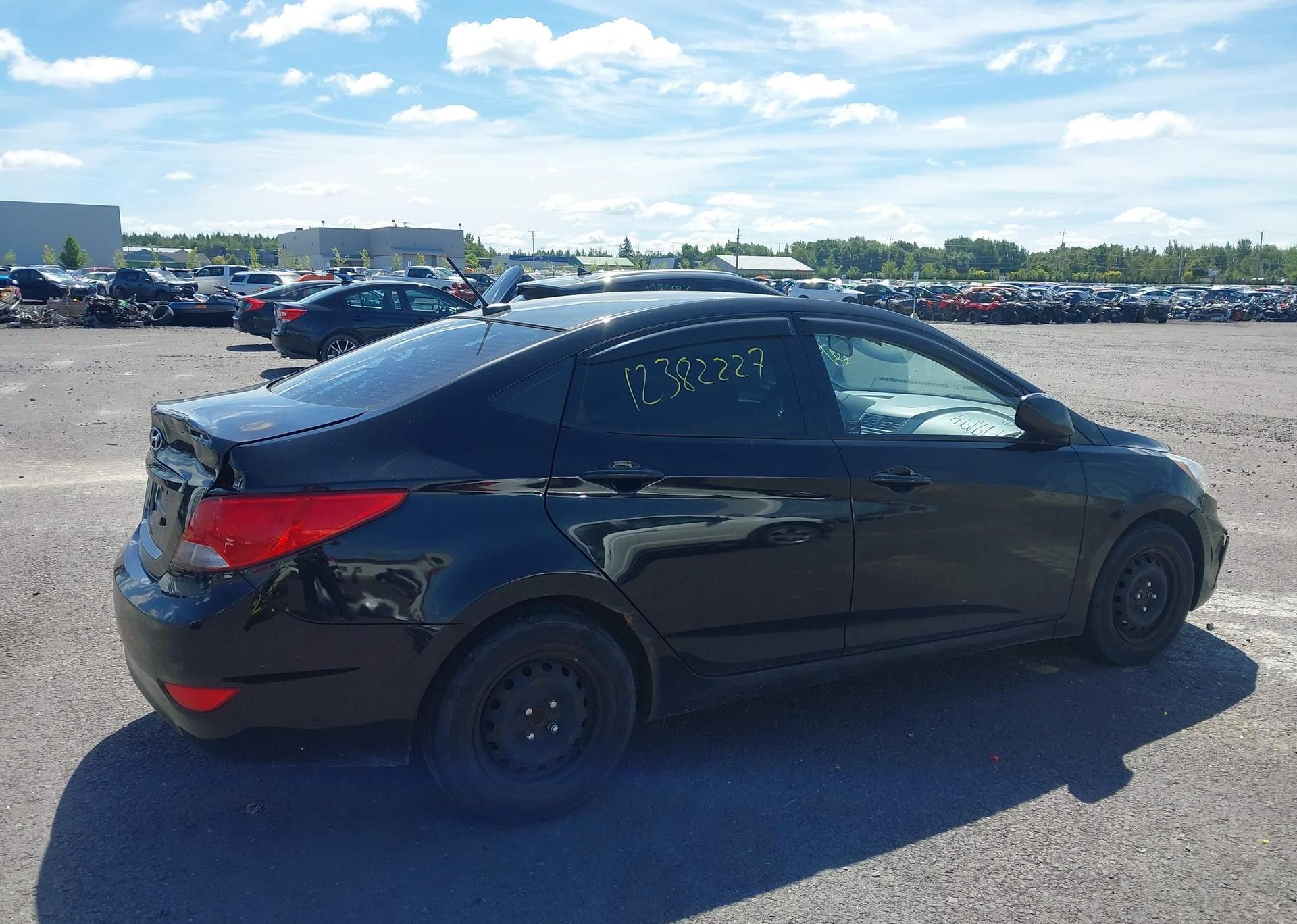 2015 HYUNDAI ACCENT GLS