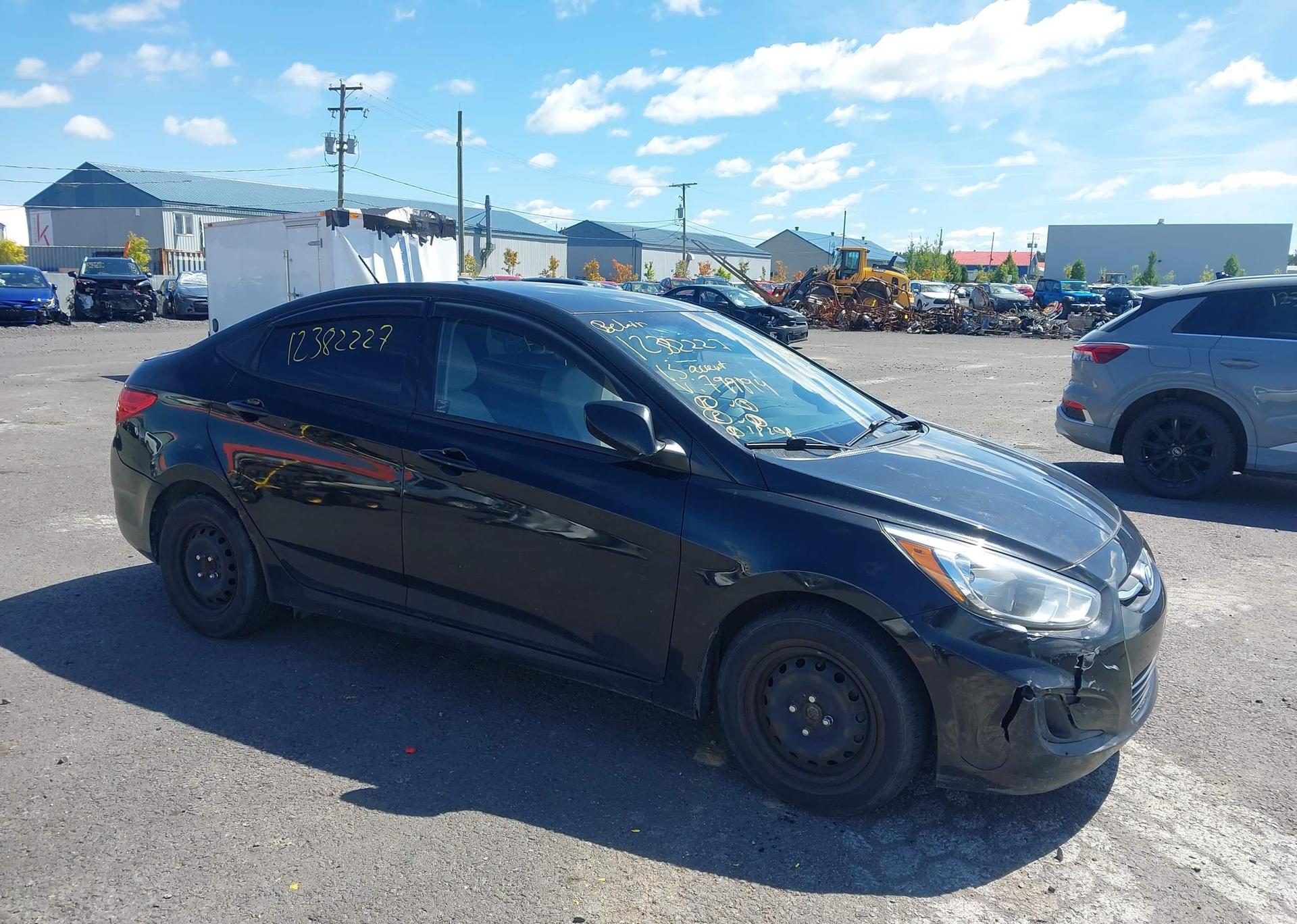 2015 HYUNDAI ACCENT GLS