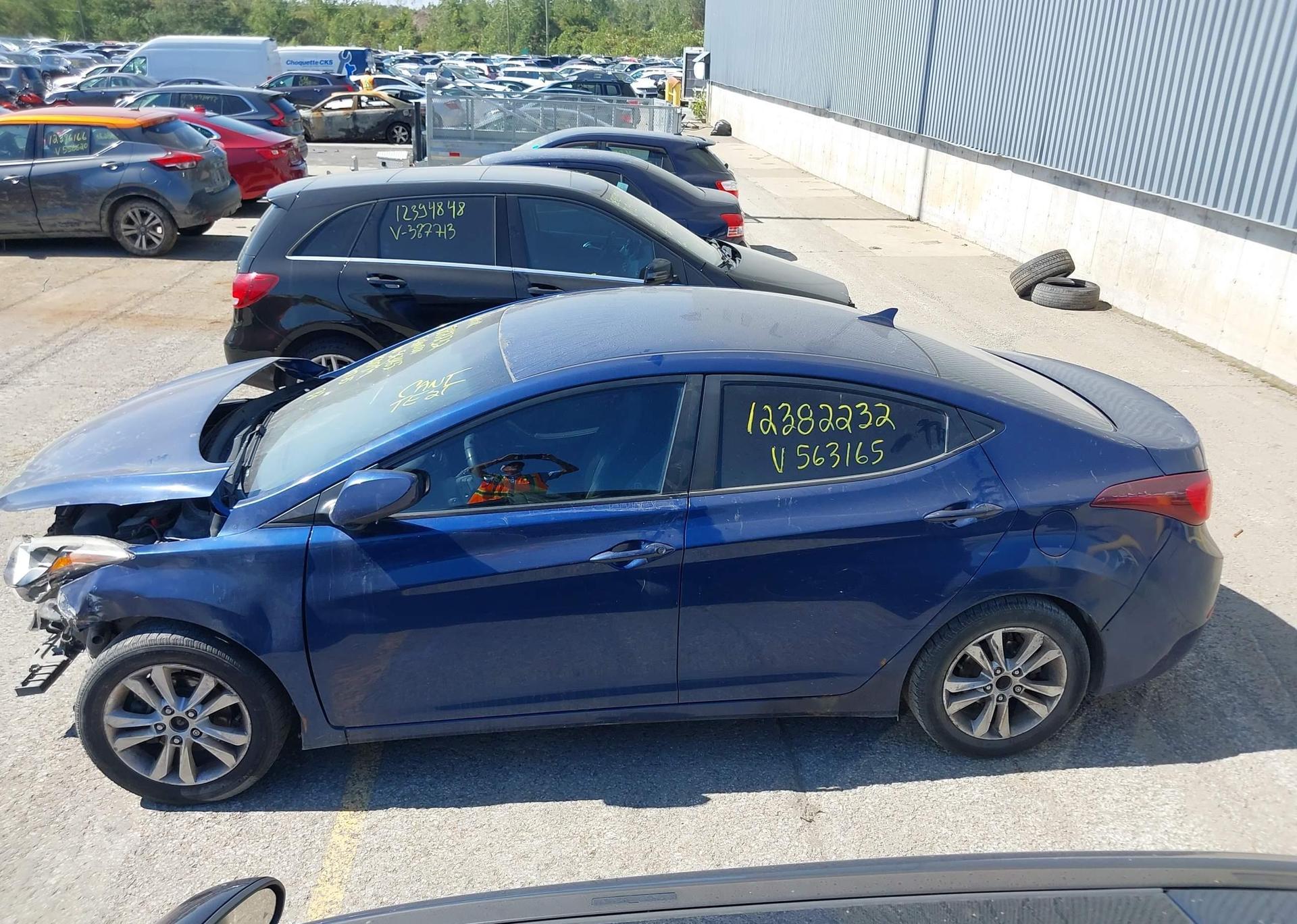 2015 HYUNDAI ELANTRA SE