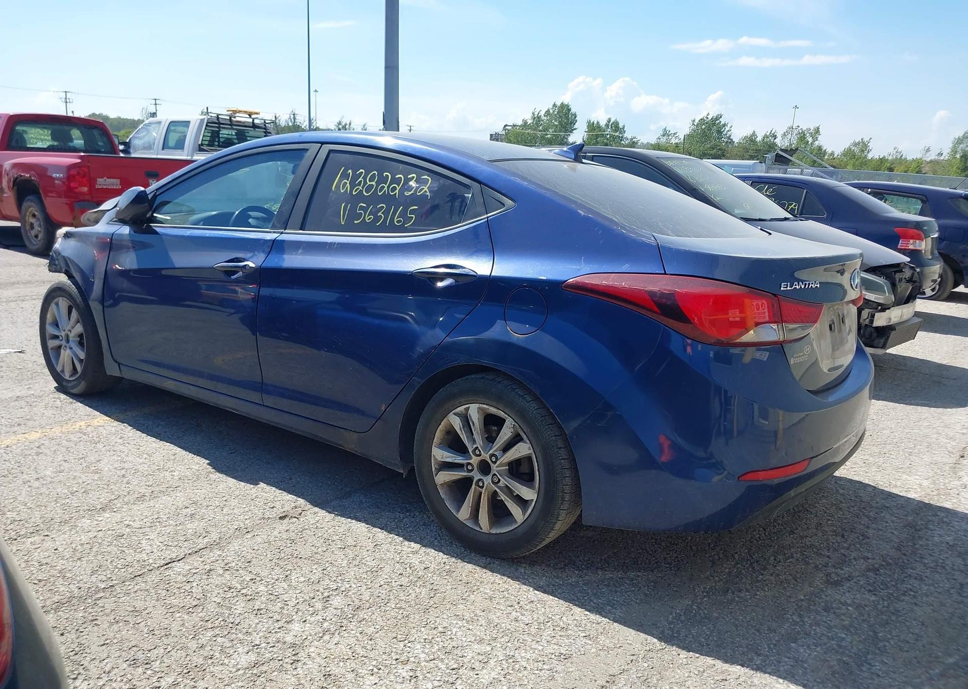 2015 HYUNDAI ELANTRA SE