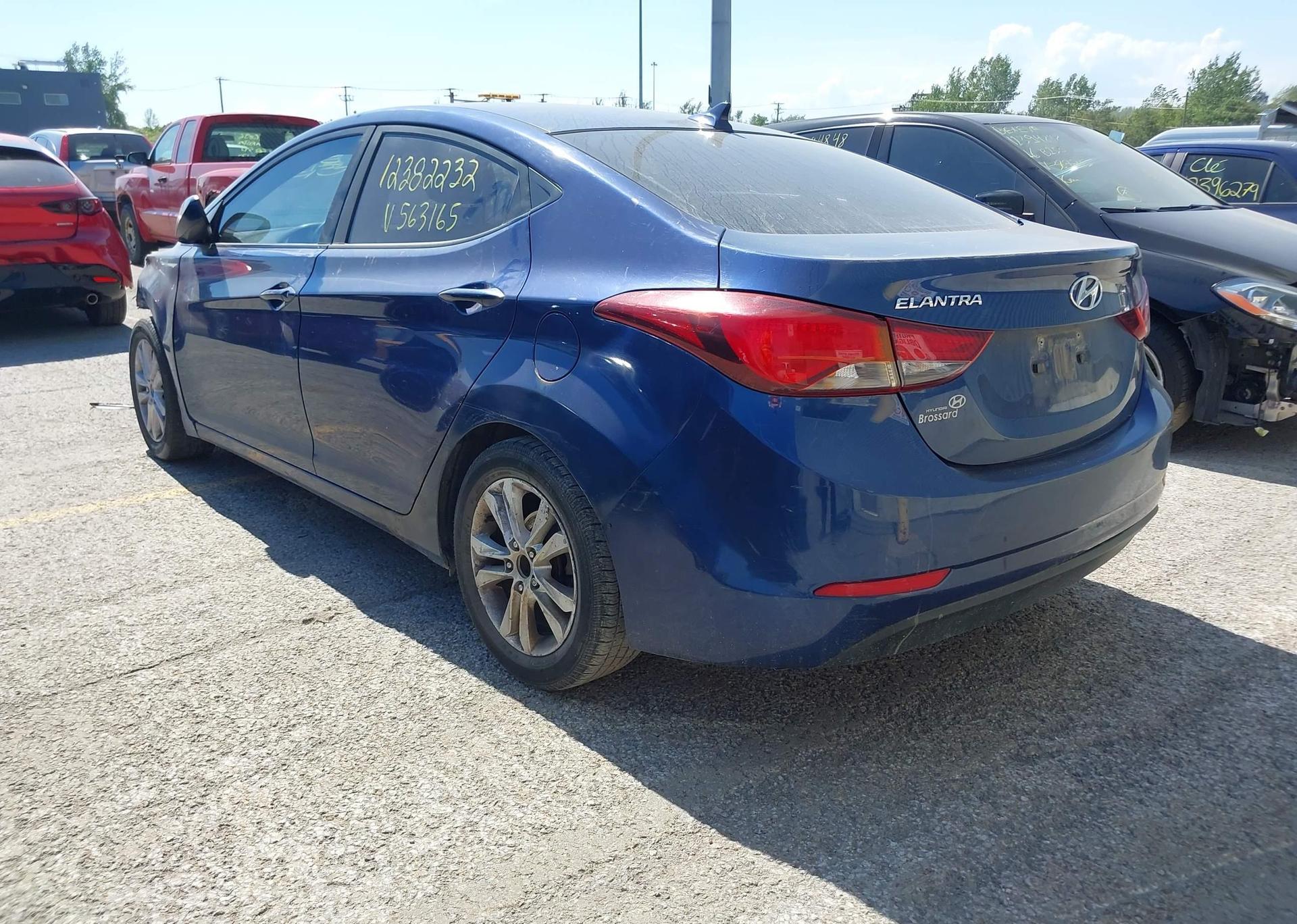 2015 HYUNDAI ELANTRA SE
